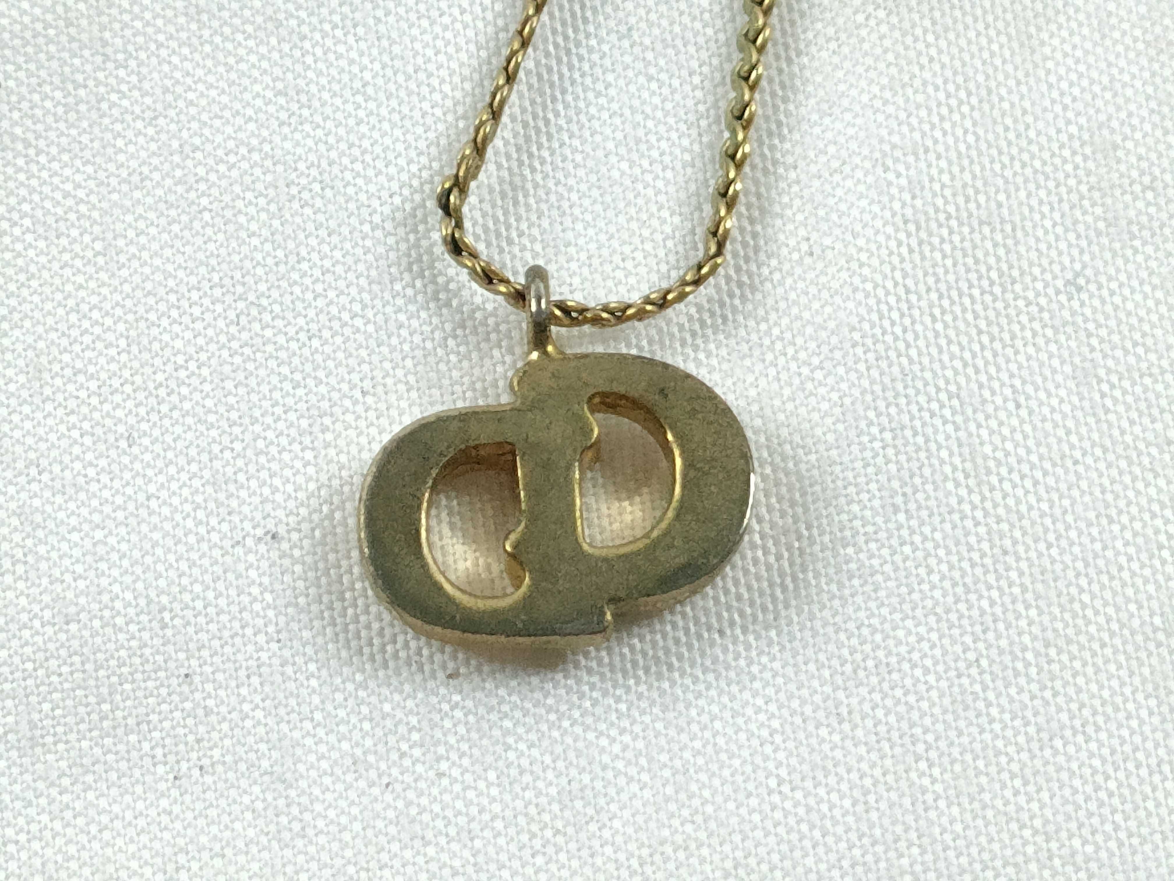 necklace — view 2