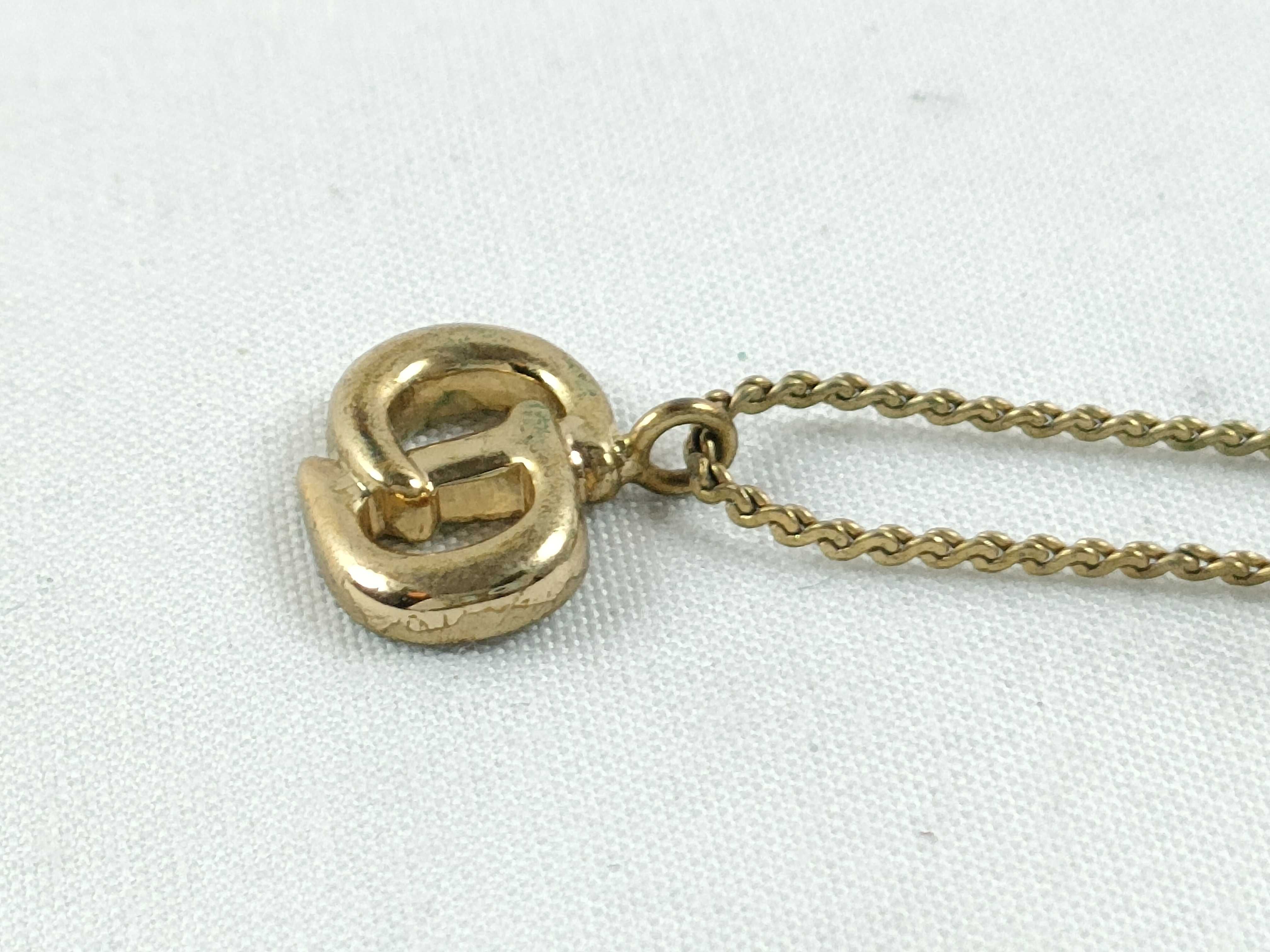 necklace — view 3
