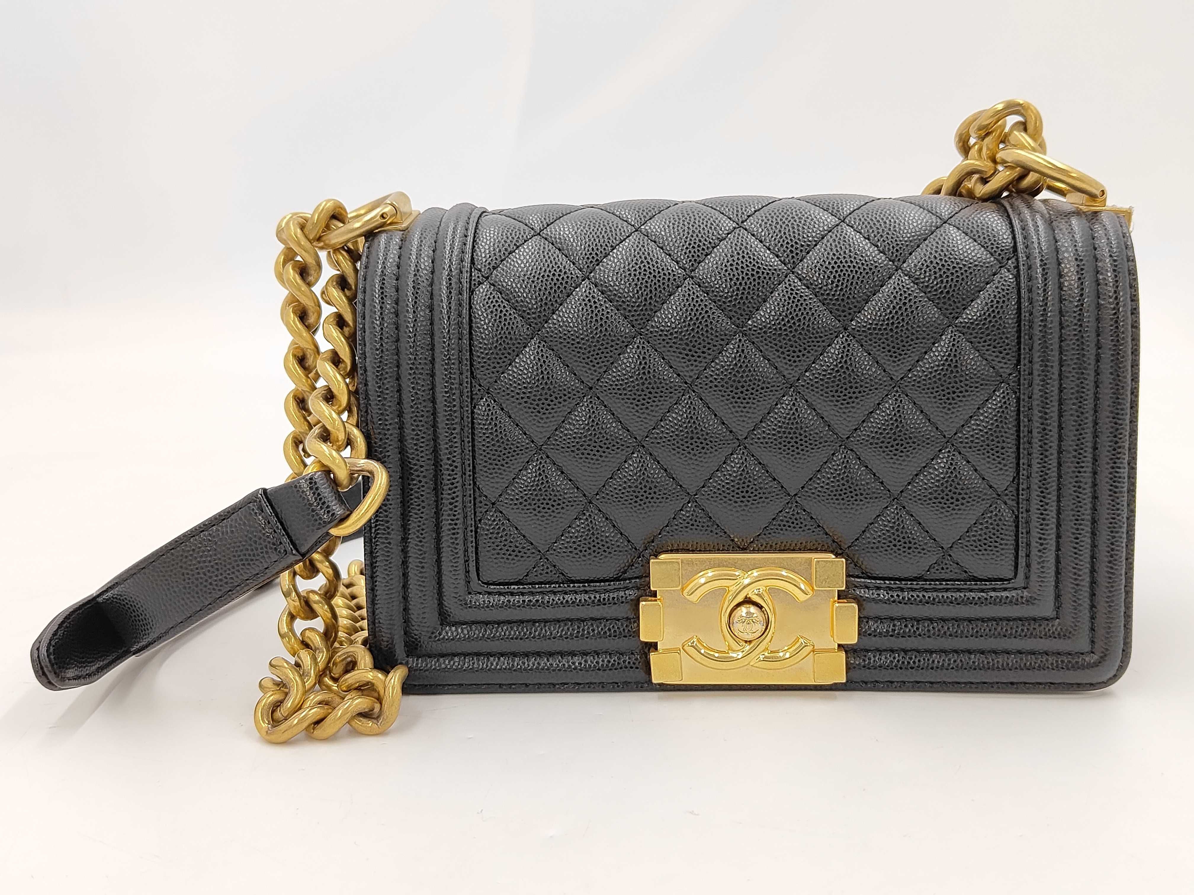 A67085 Boy Chanel Shoulder Bag