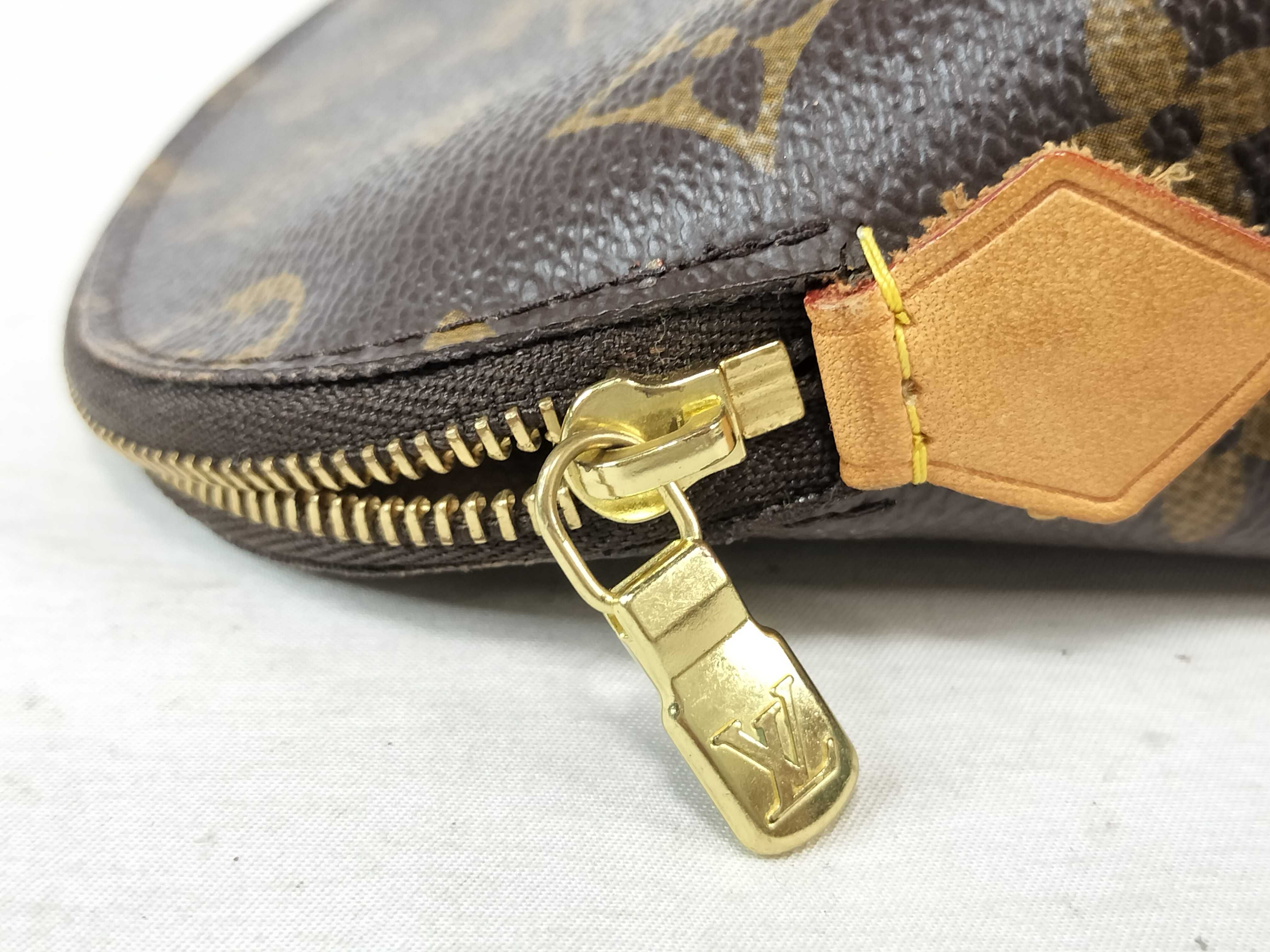 Monogram Louis Vuitton Monogram Pochette Cosmetic Pouch — view 11