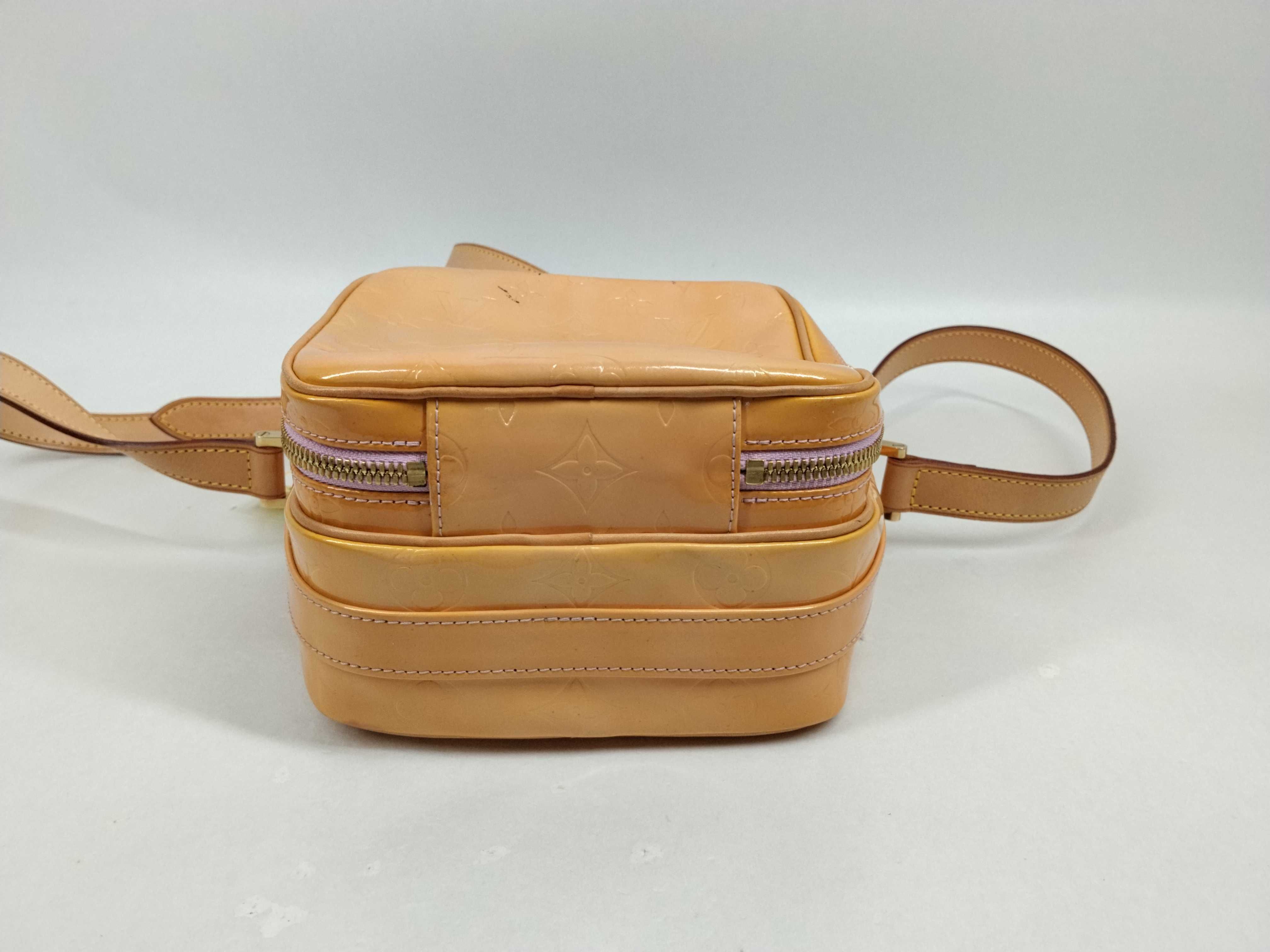 Vernis Worcester Shoulder Bag — view 3
