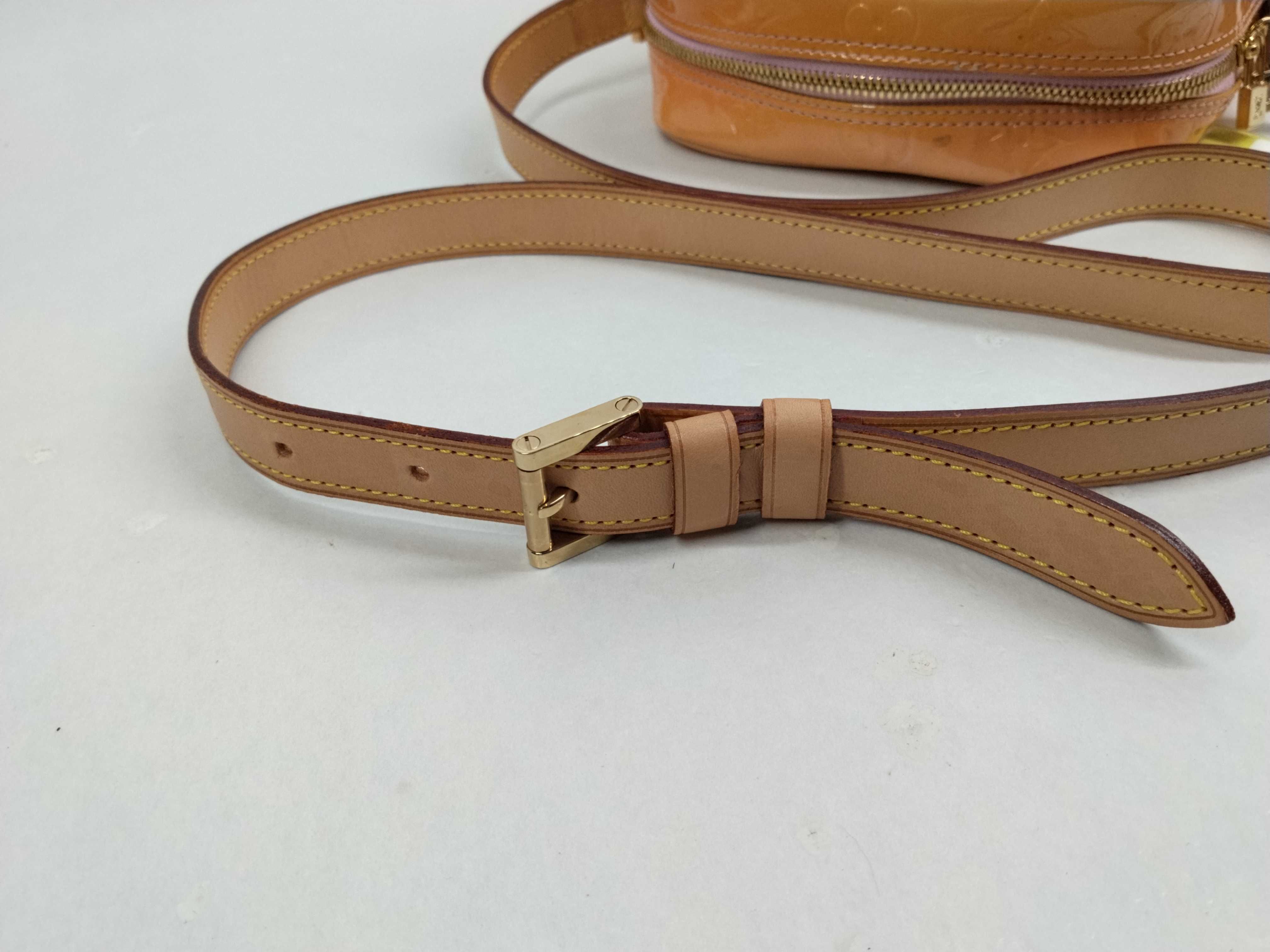 Vernis Worcester Shoulder Bag — view 7