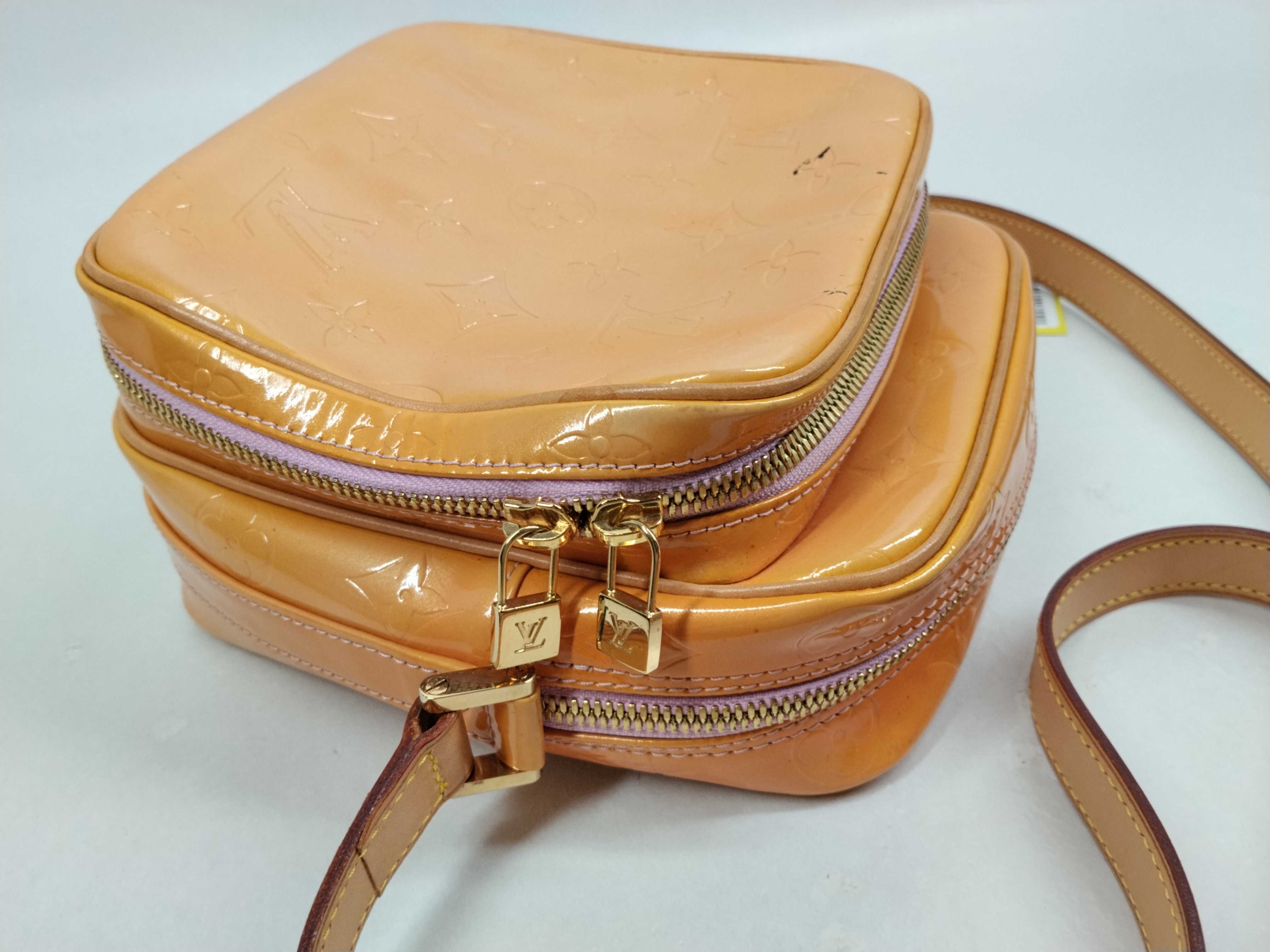 Vernis Worcester Shoulder Bag — view 8
