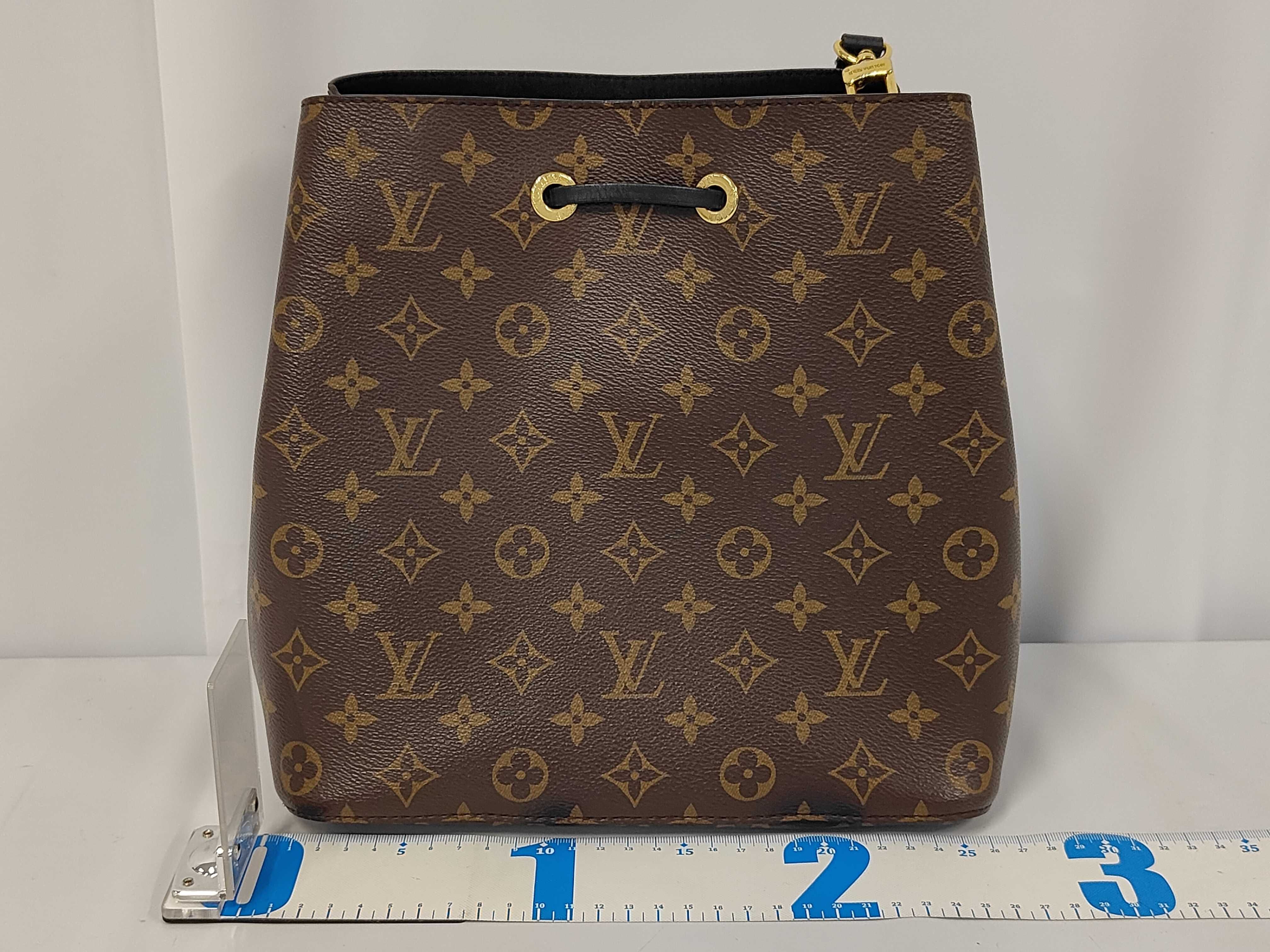 Monogram NeoNoe M44020 Women's Shoulder Bag — view 2