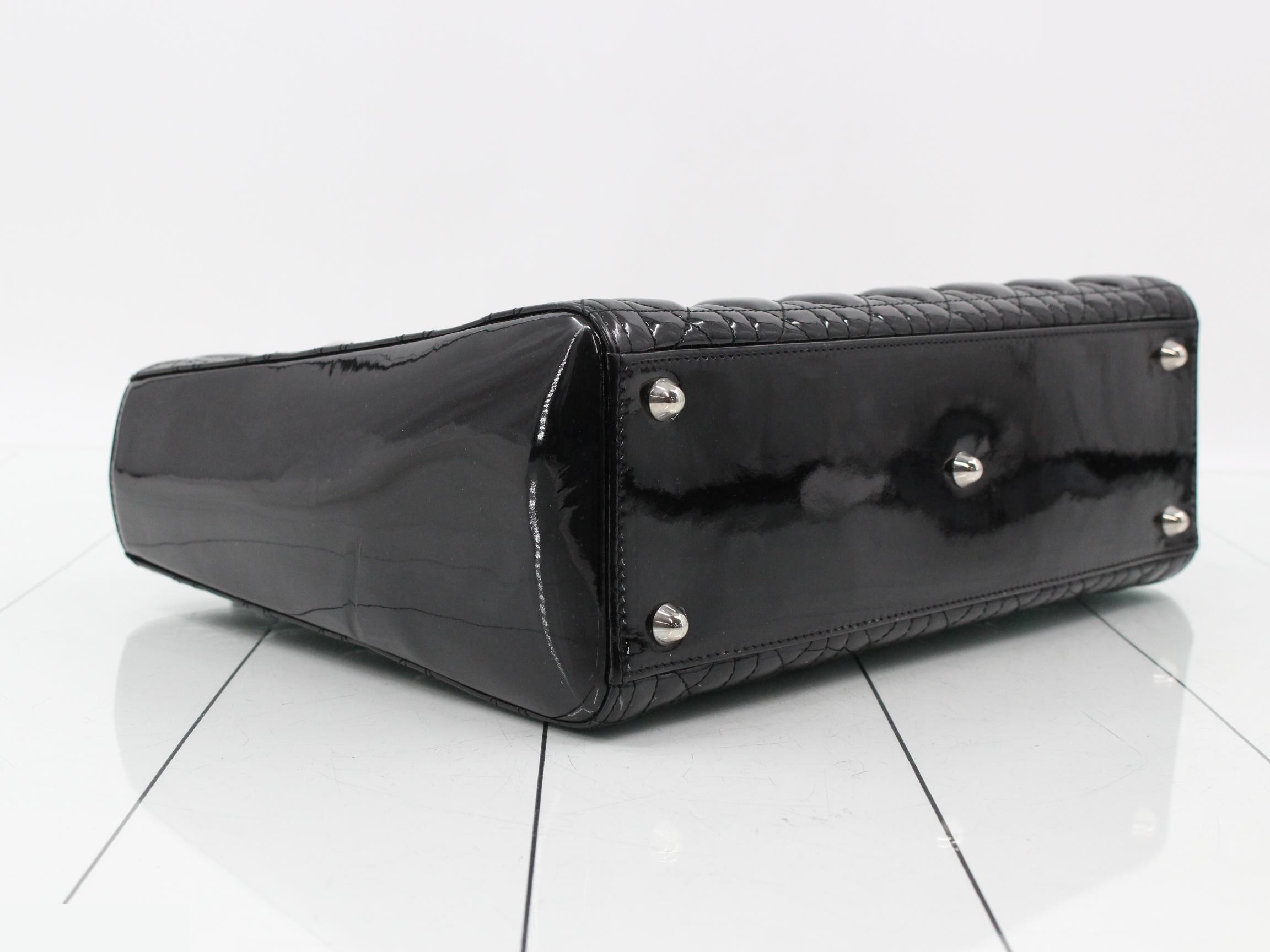 handbag — view 5