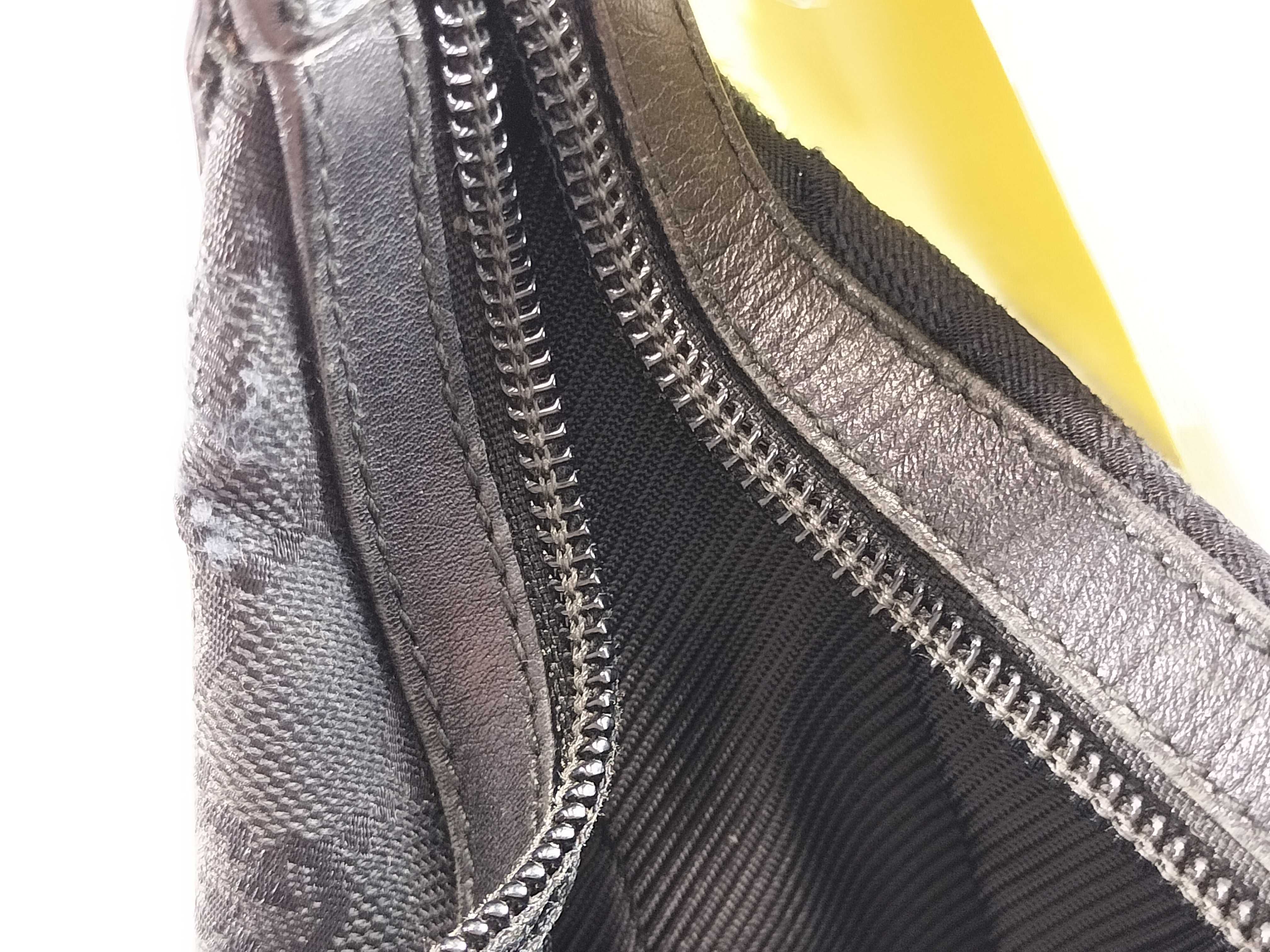 GG Canvas One-Shoulder Bag 001.4204 — view 9