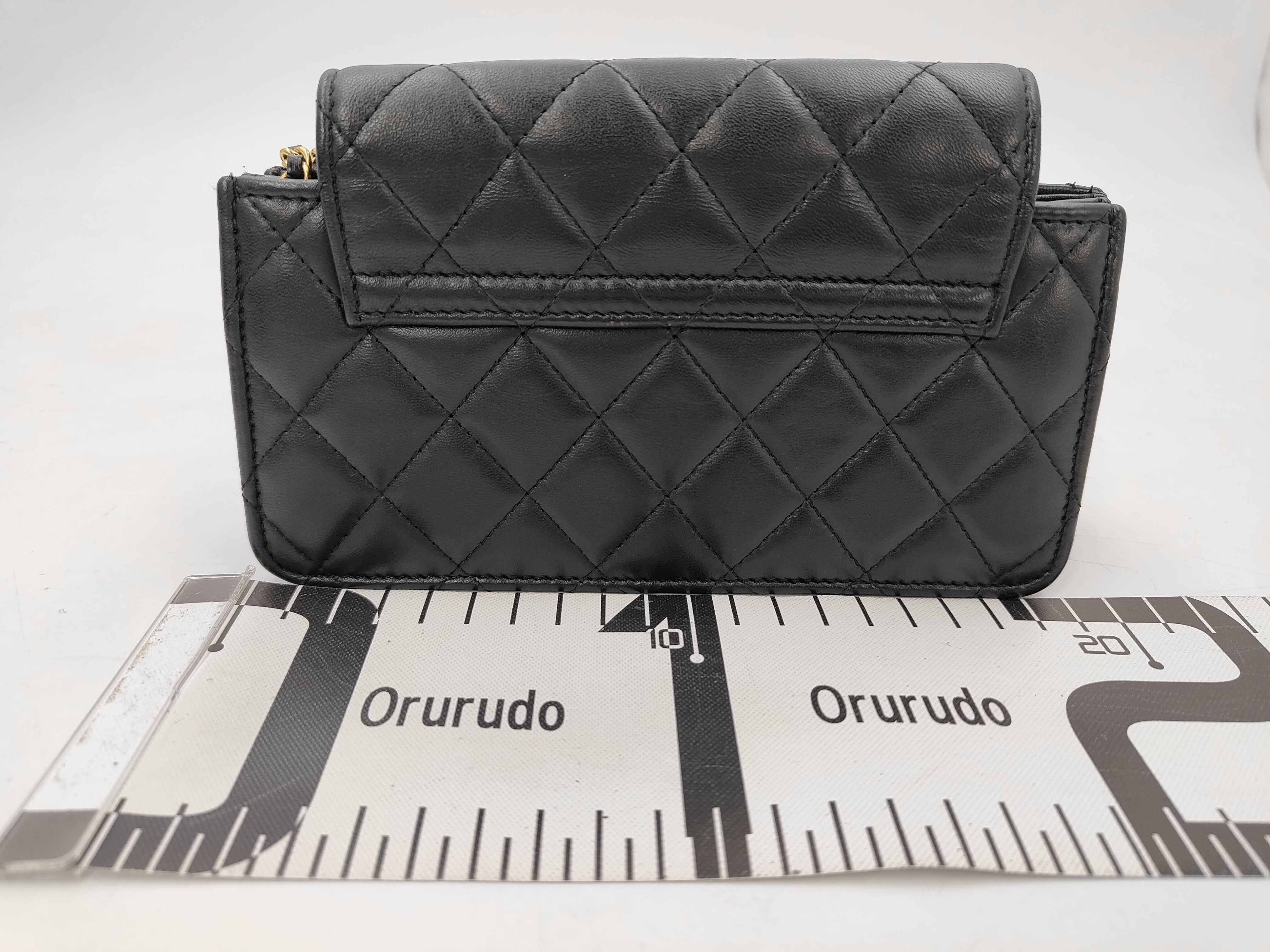 Matelassé Coco Mark Phone Case Chain Wallet Shoulder Bag — view 2
