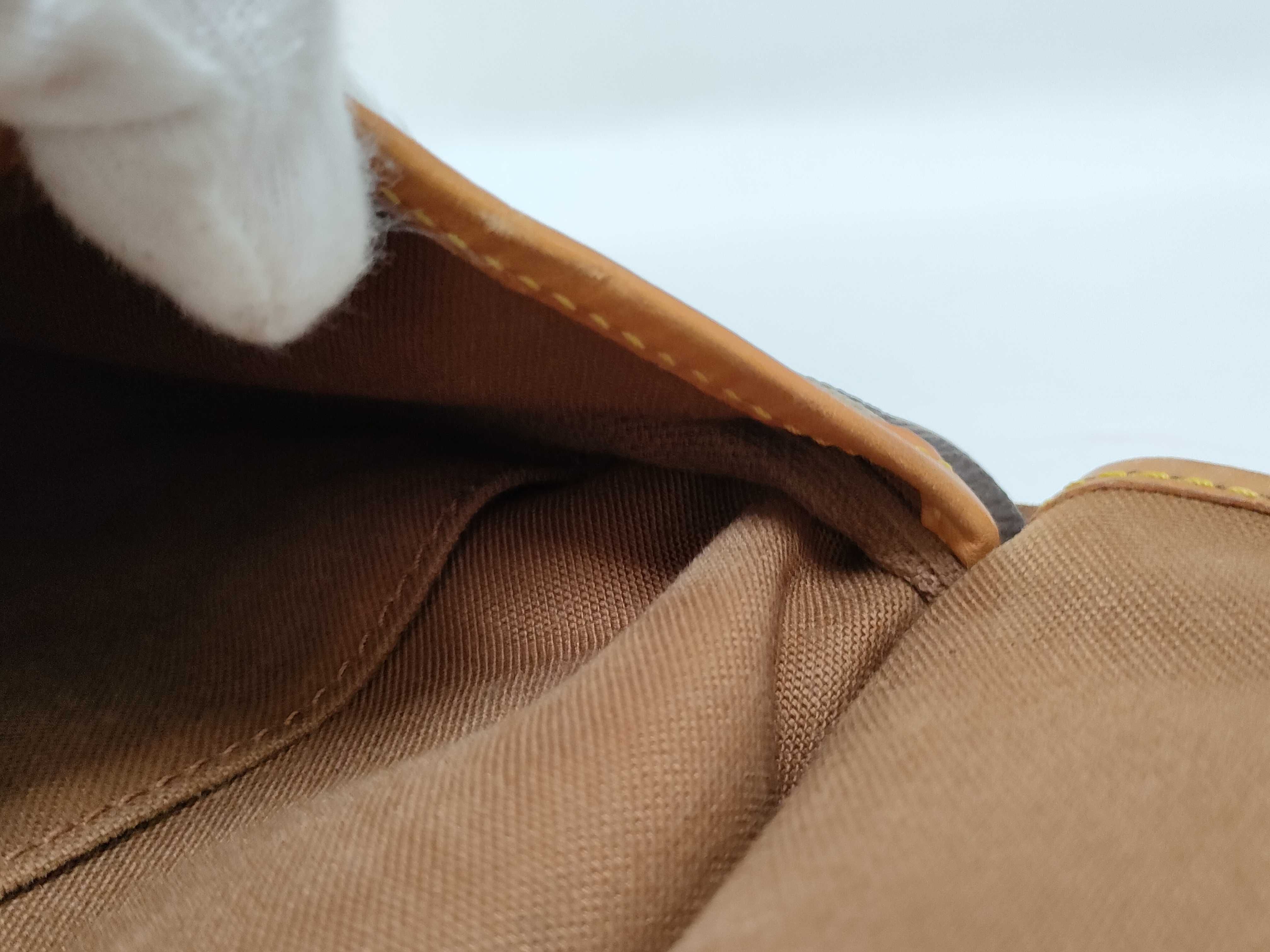 Monogram Saumur 30 M42256 Brown Shoulder Bag — view 13