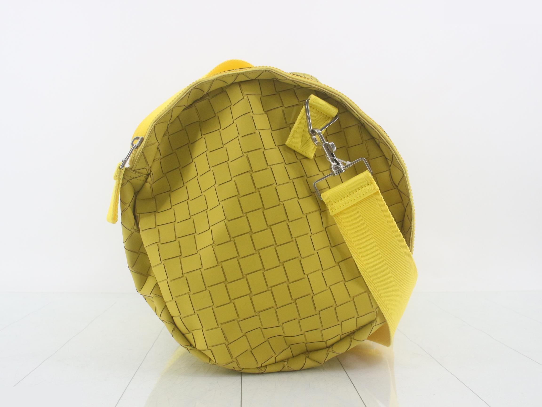 Maxi Intrecciato Boston Bag, Rubber/Leather, Yellow — view 4