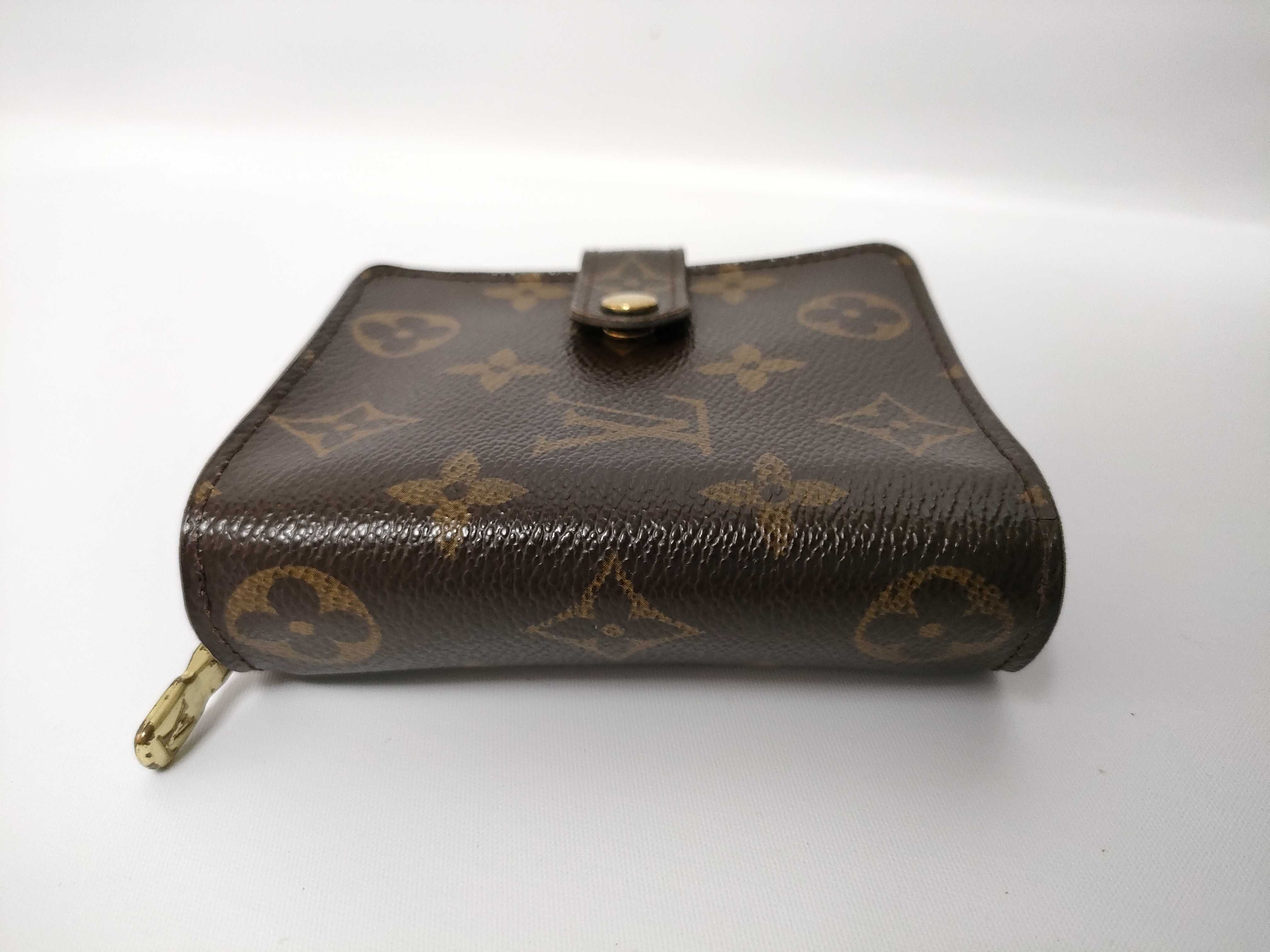 Monogram Louis Vuitton Monogram Compact Zip Bi-fold Wallet M61667 MI0035 Wallet — view 6