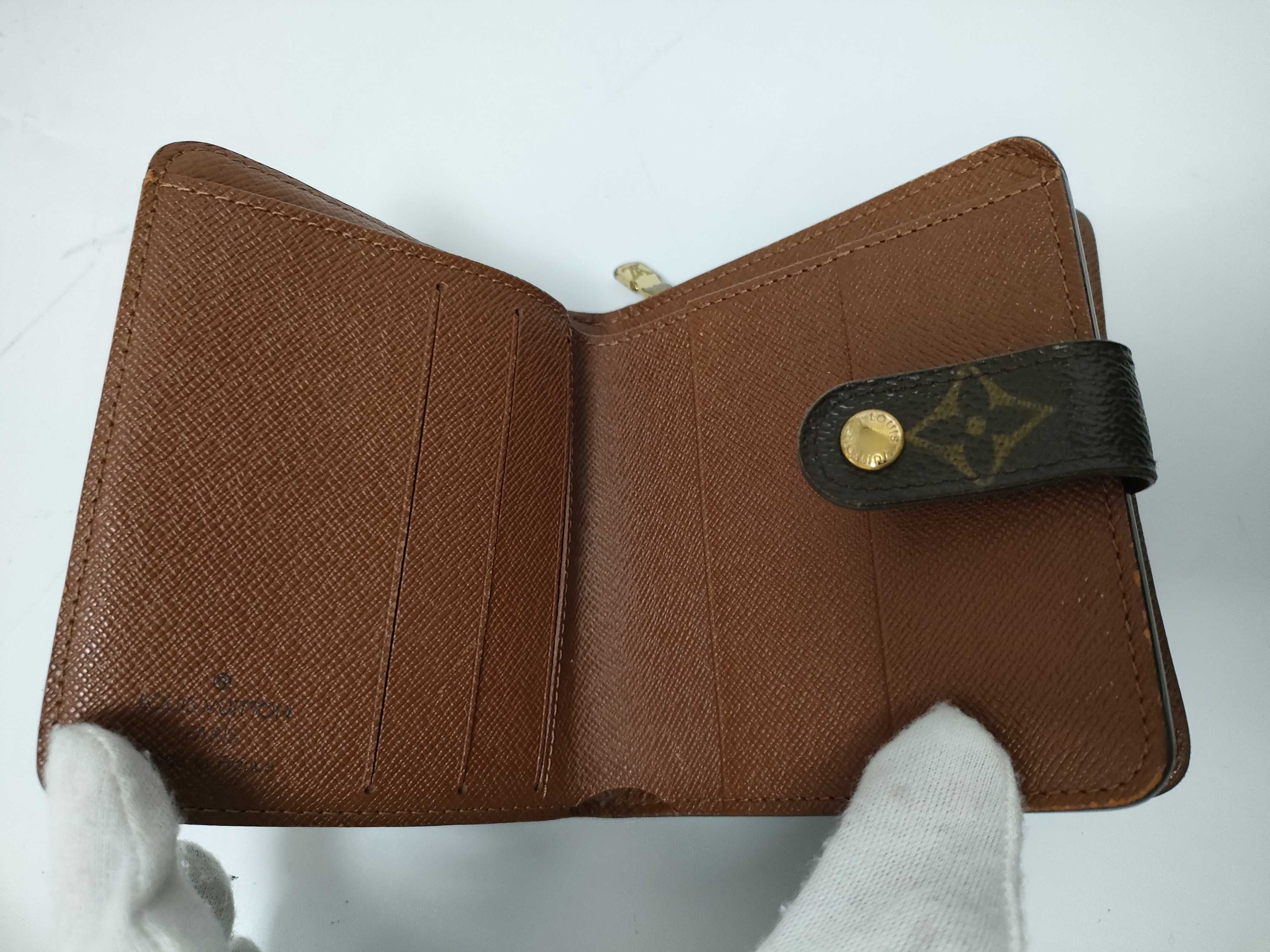 Monogram Louis Vuitton Monogram Compact Zip Bi-fold Wallet M61667 MI0035 Wallet — view 8