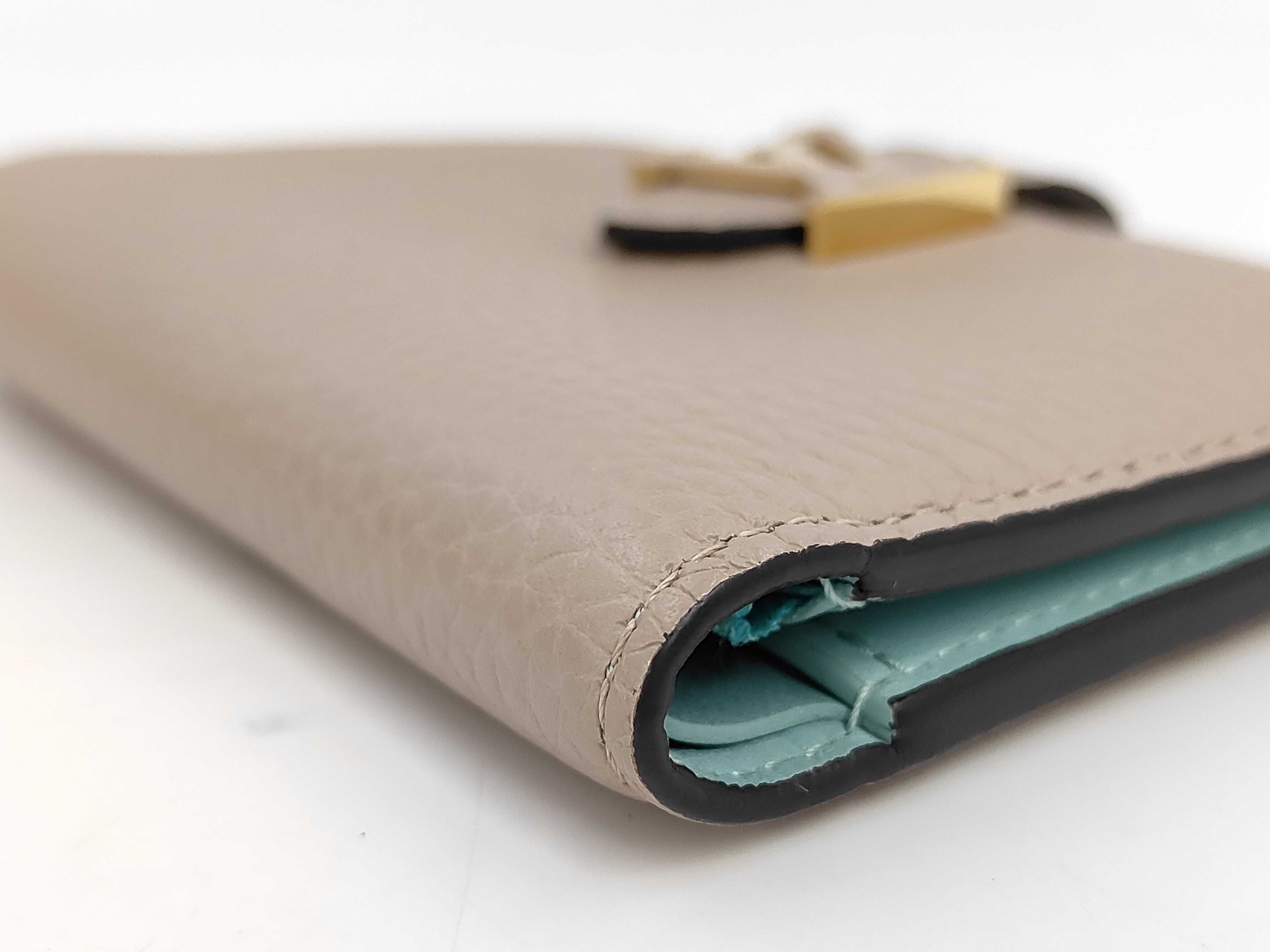 Wallet — view 3