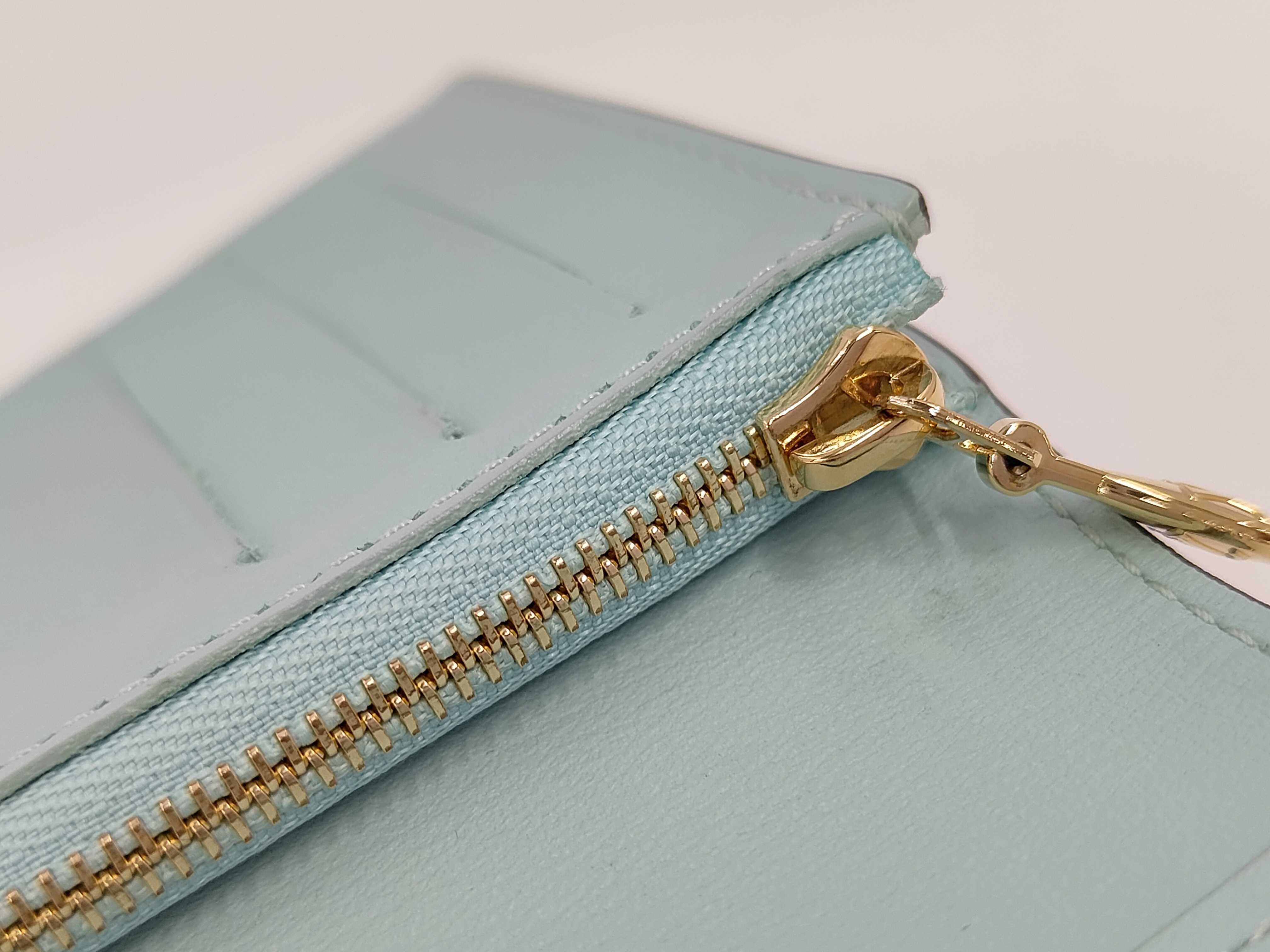 Wallet — view 5