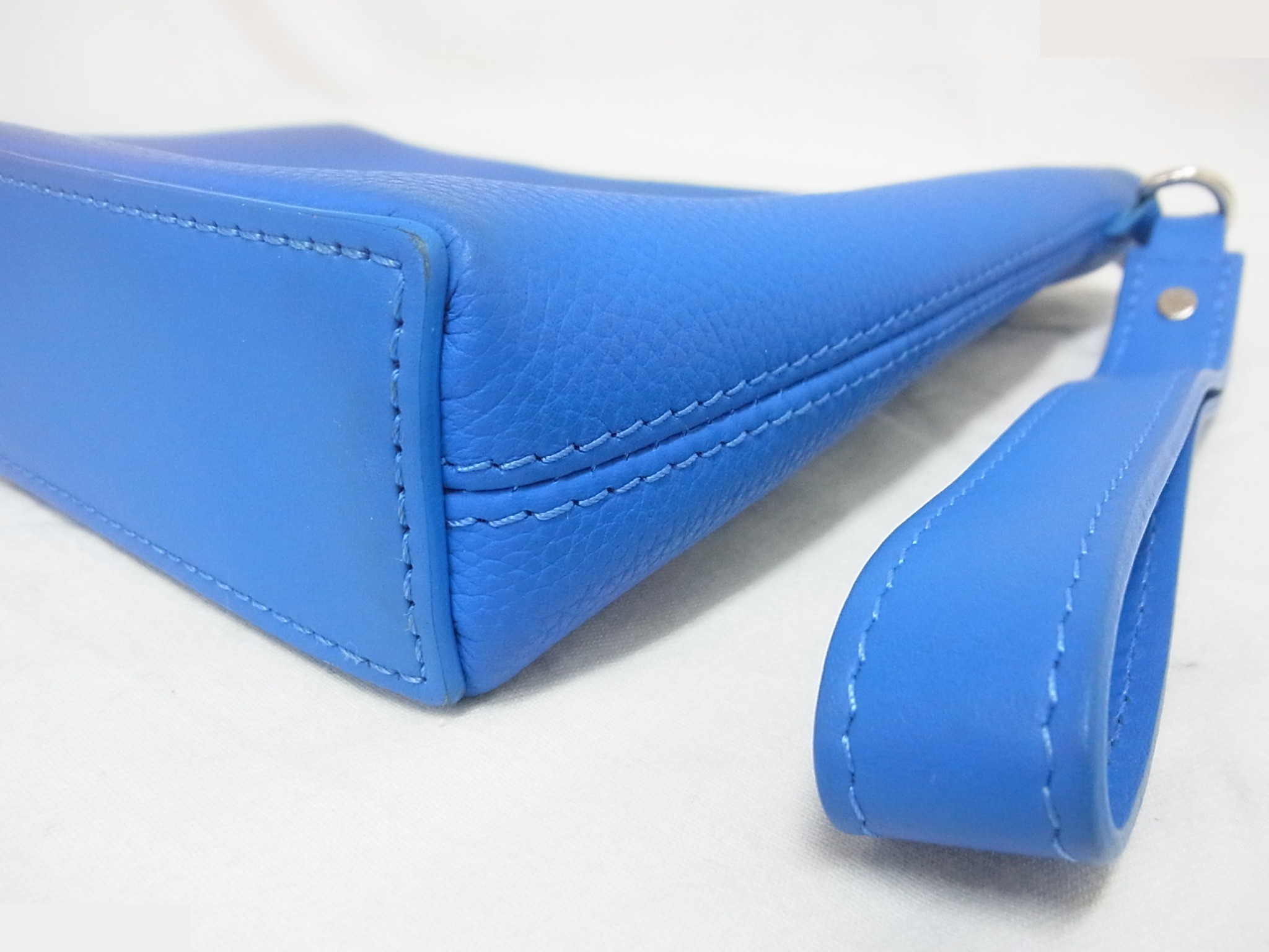M82270 Aerogram Takeoff Pouch Blue — view 3