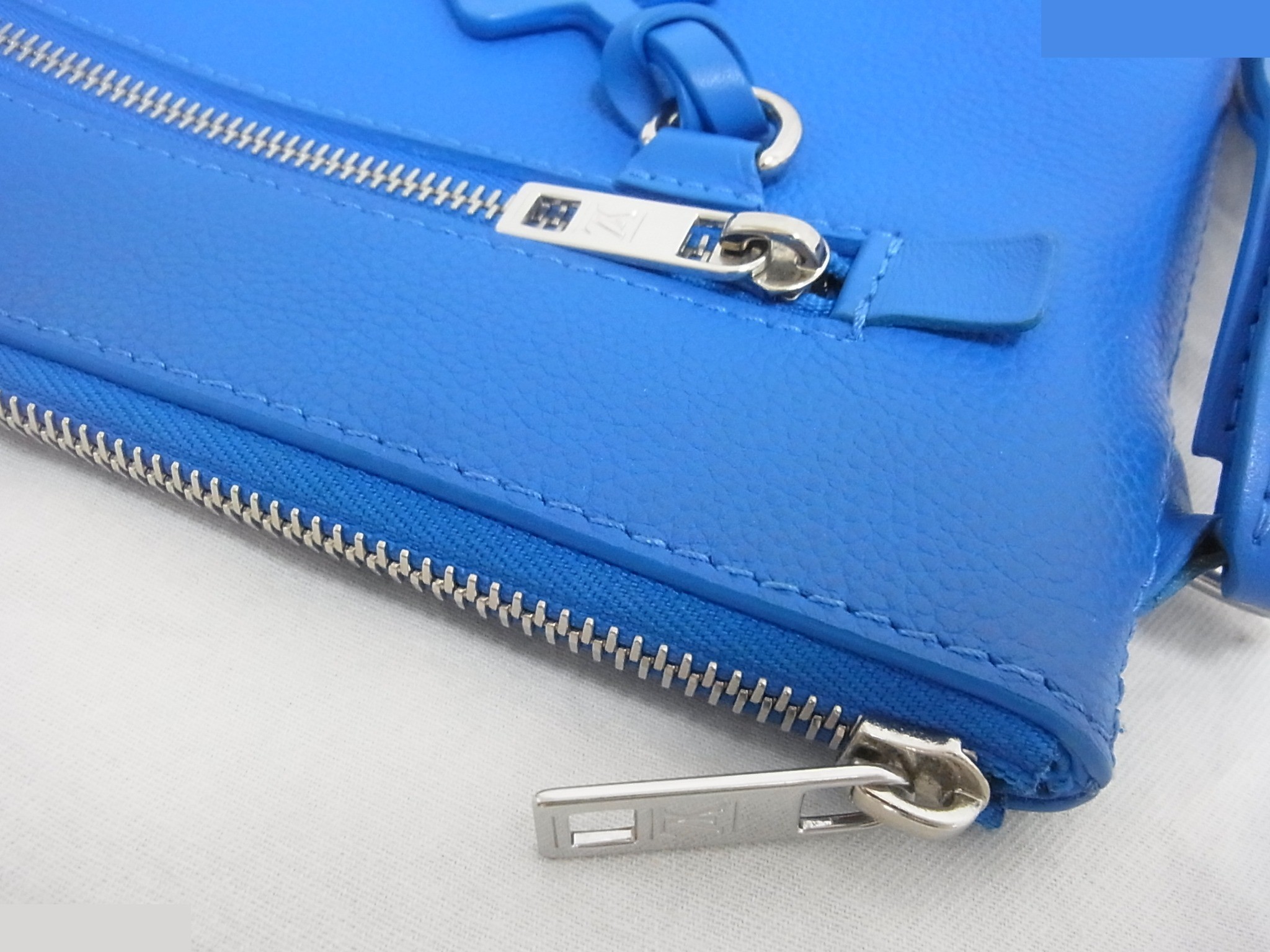 M82270 Aerogram Takeoff Pouch Blue — view 4