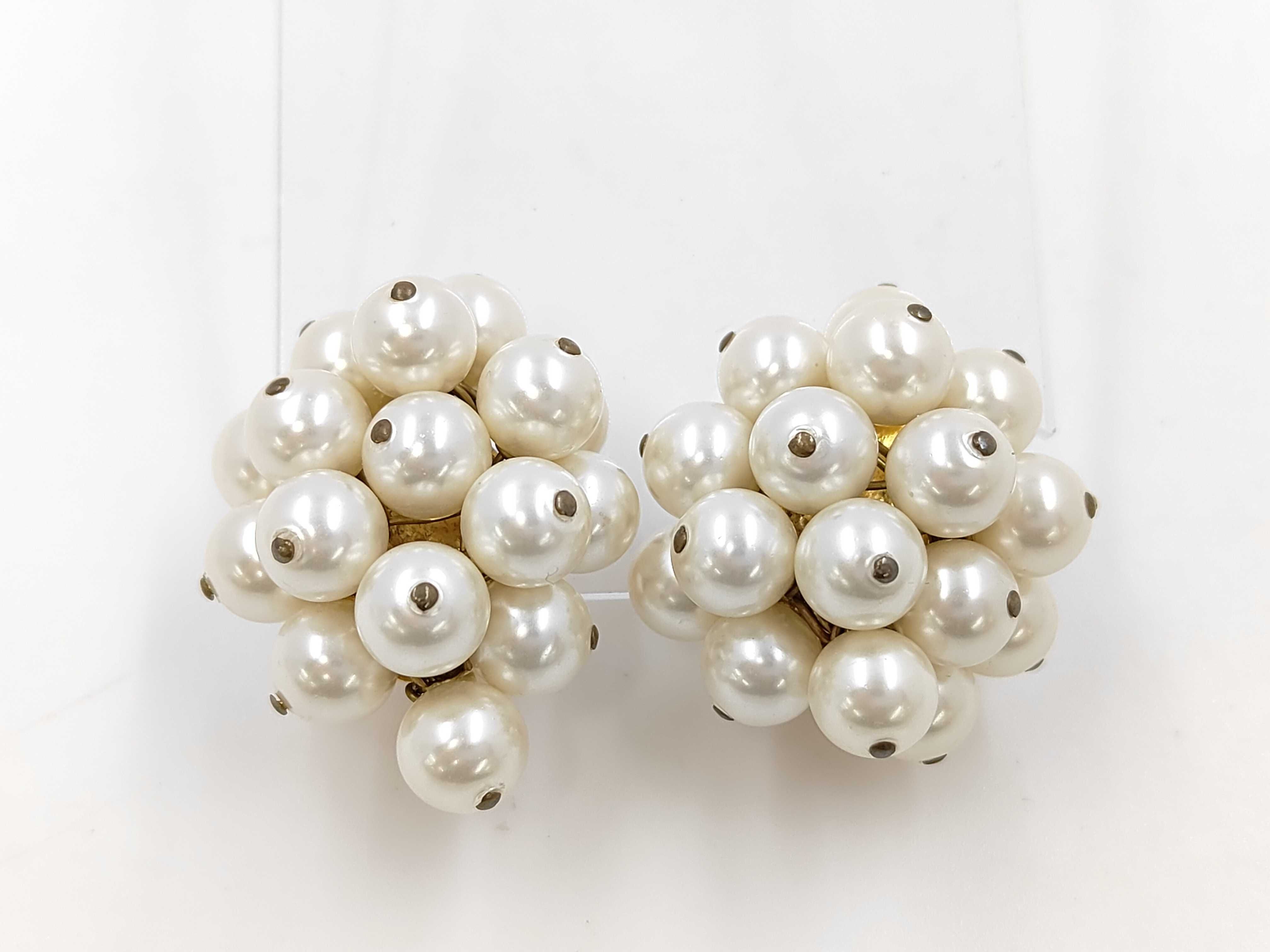 Vintage Faux Pearl Earrings (Size 2, 6)