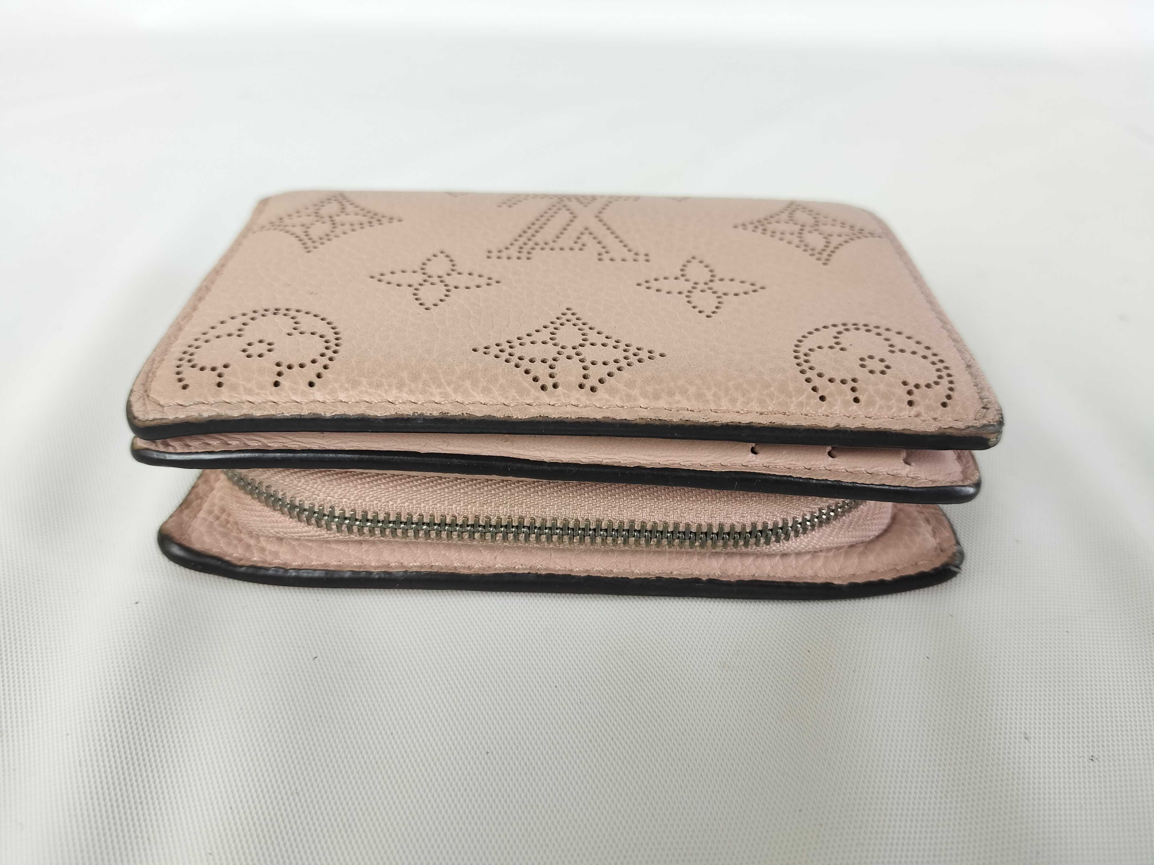 Monogram Mahina Bi-fold Wallet with Initials — view 4