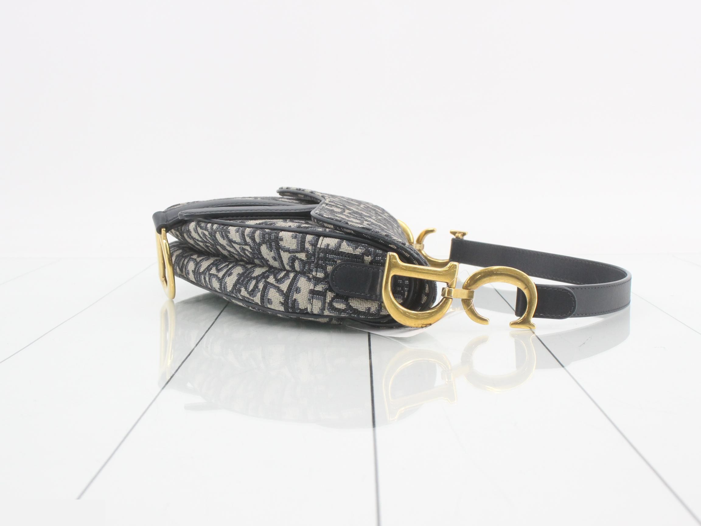 Saddle Oblique / Trotter One-Shoulder Bag — view 3