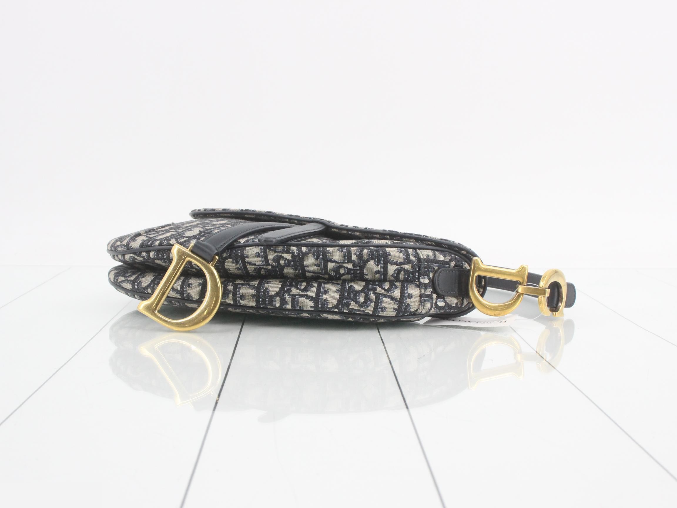 Saddle Oblique / Trotter One-Shoulder Bag — view 6