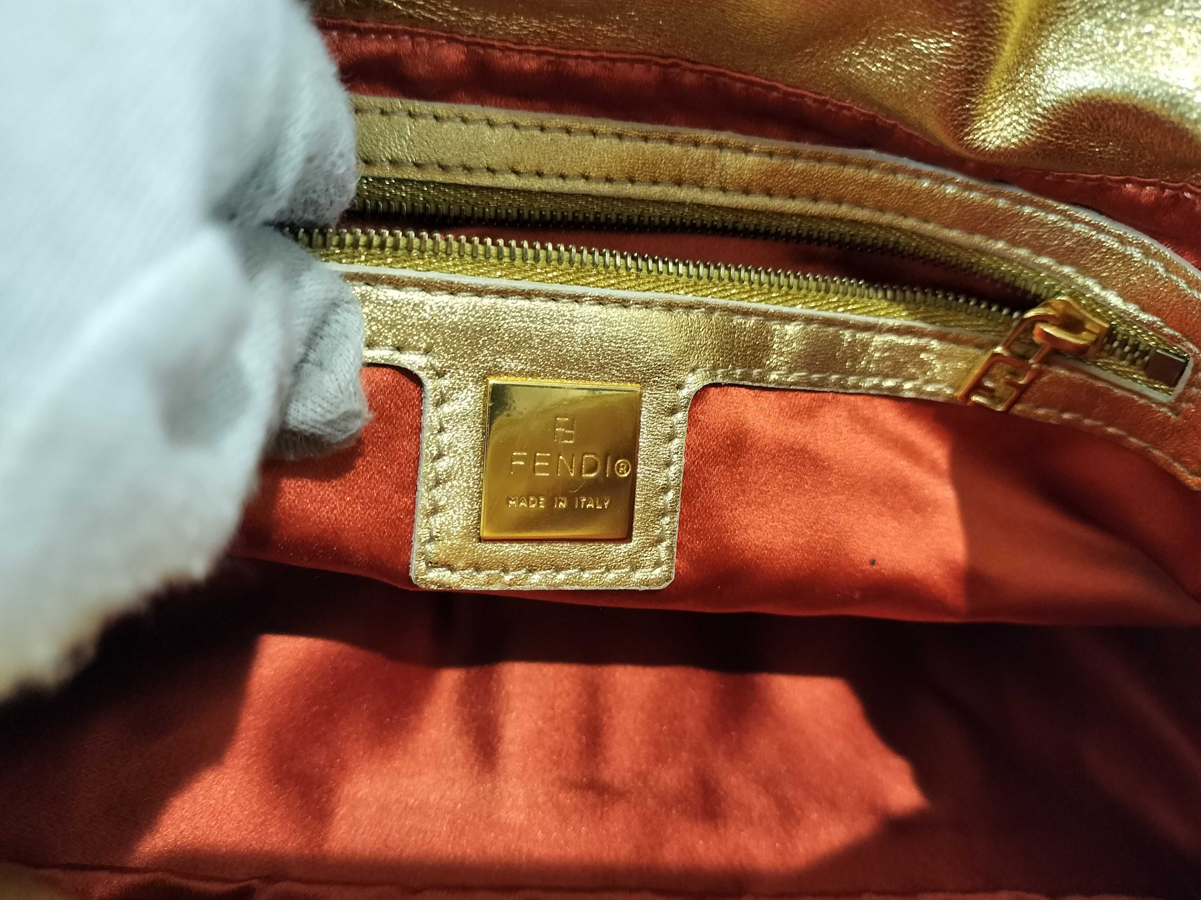 Mamma Bucket/One-Shoulder Bag/Light Stone/Metallic/Gold Handbag — view 12