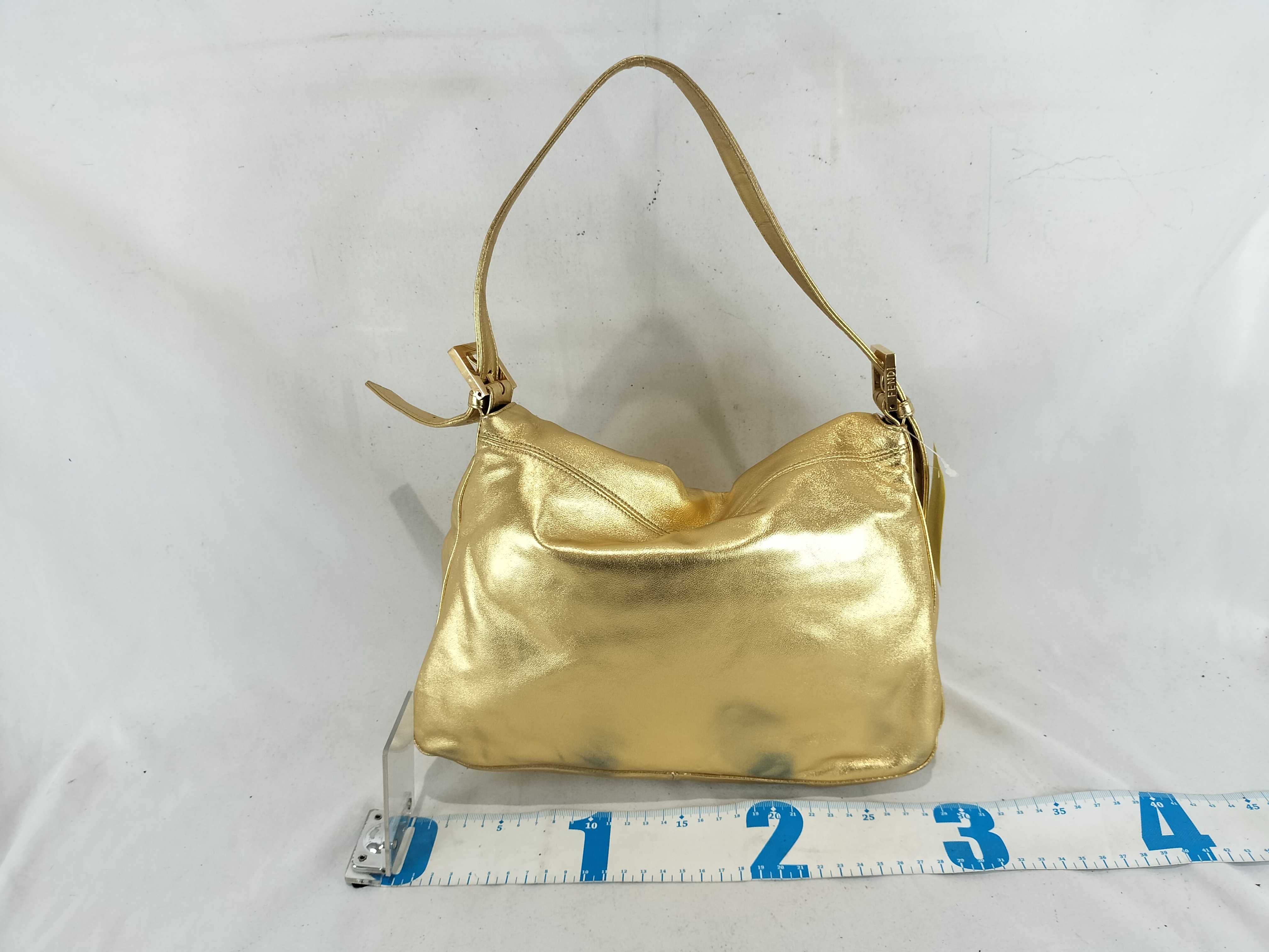 Mamma Bucket/One-Shoulder Bag/Light Stone/Metallic/Gold Handbag — view 3