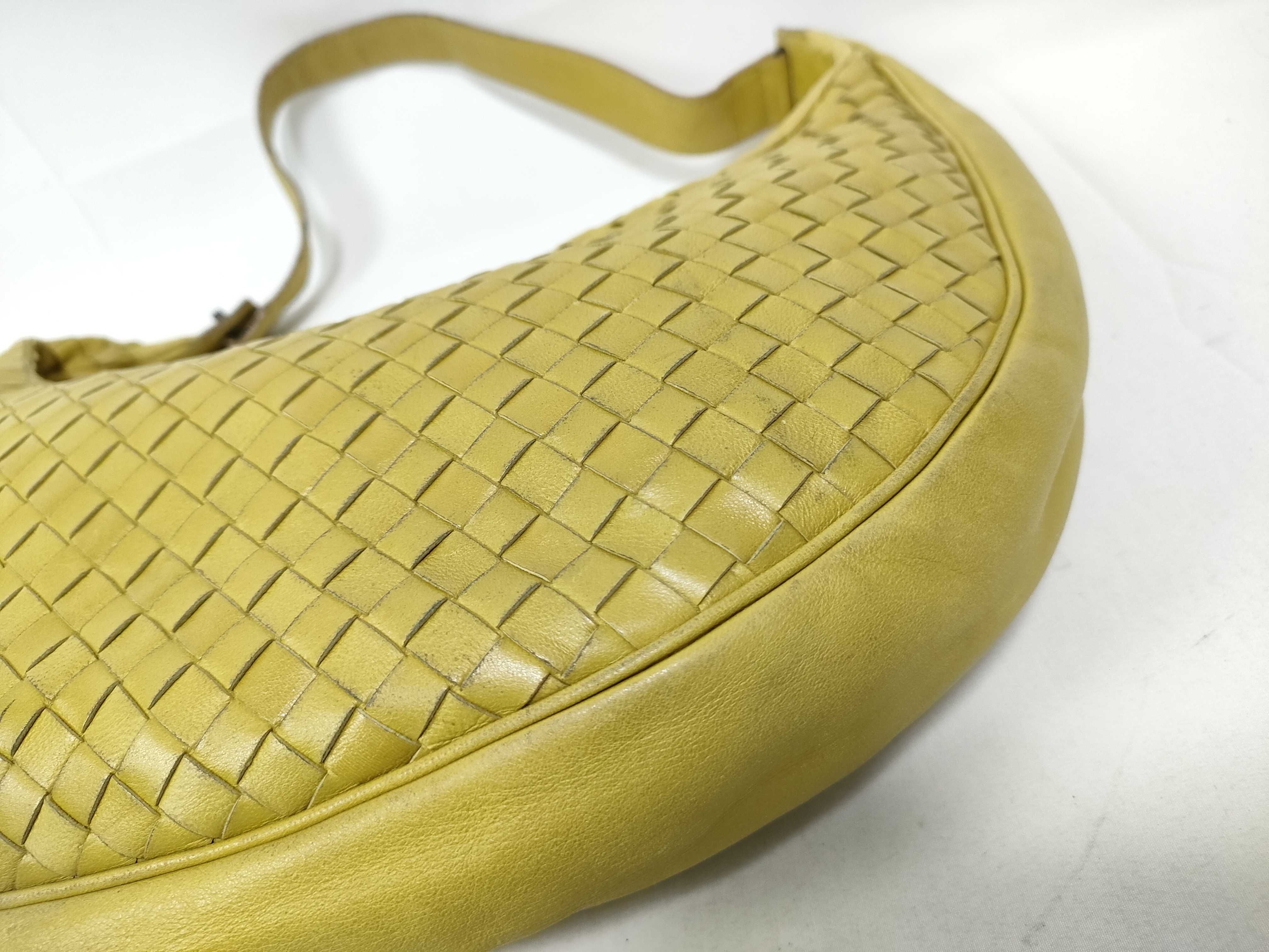 Hobo Moon Intrecciato Leather Shoulder Bag One Shoulder Bag with Mirror — view 4