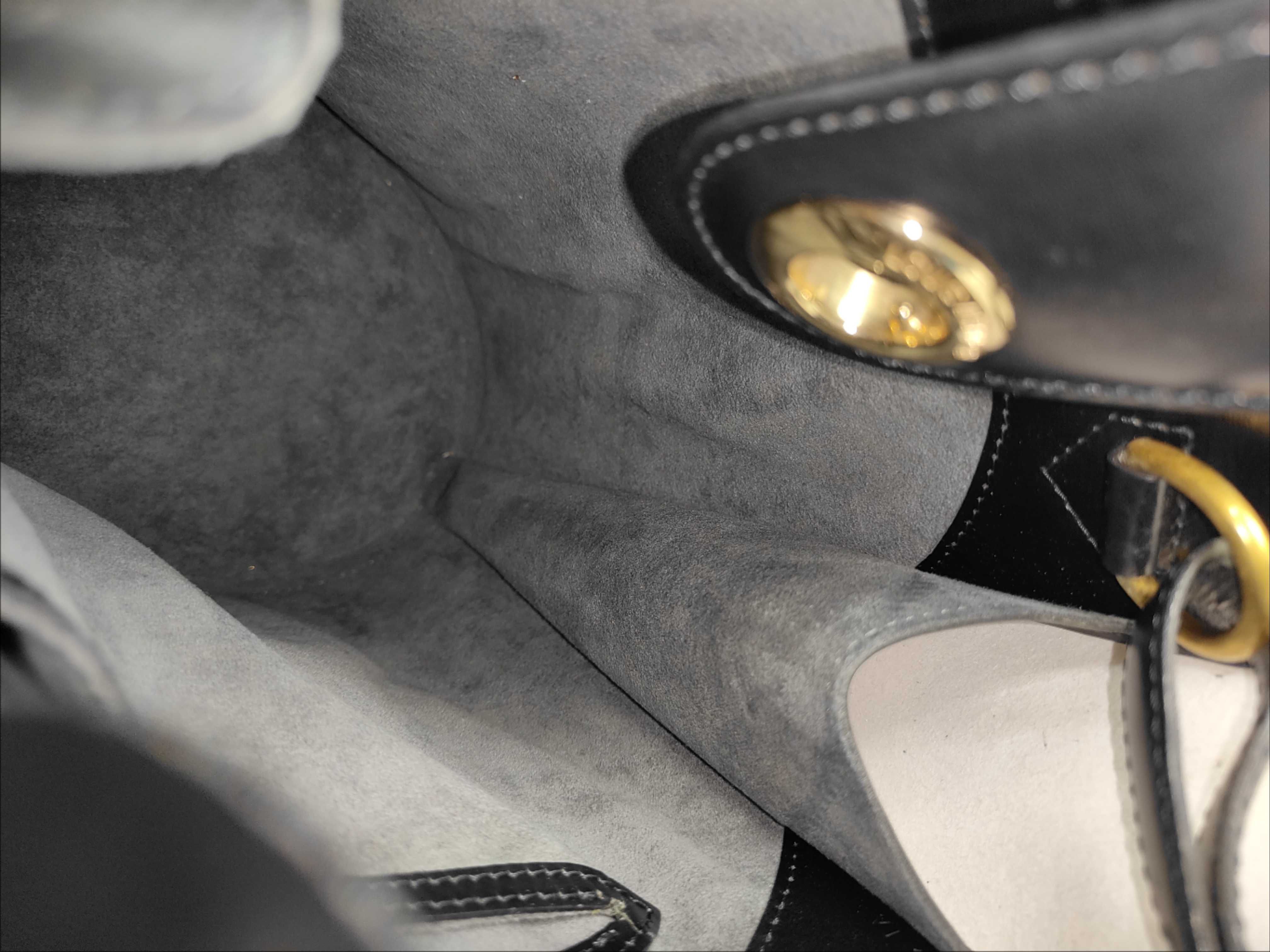 Epi LV Cluny Black Shoulder Bag — view 11
