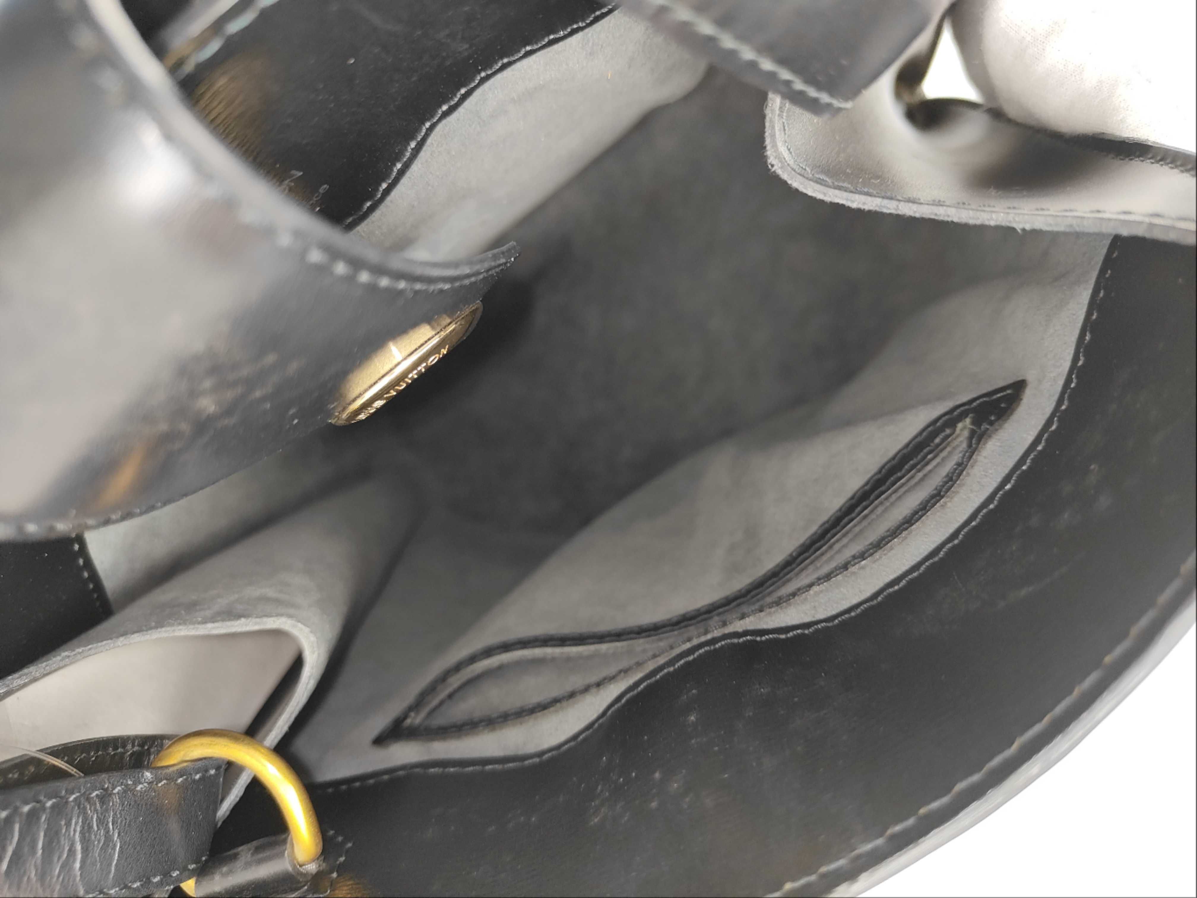 Epi LV Cluny Black Shoulder Bag — view 9