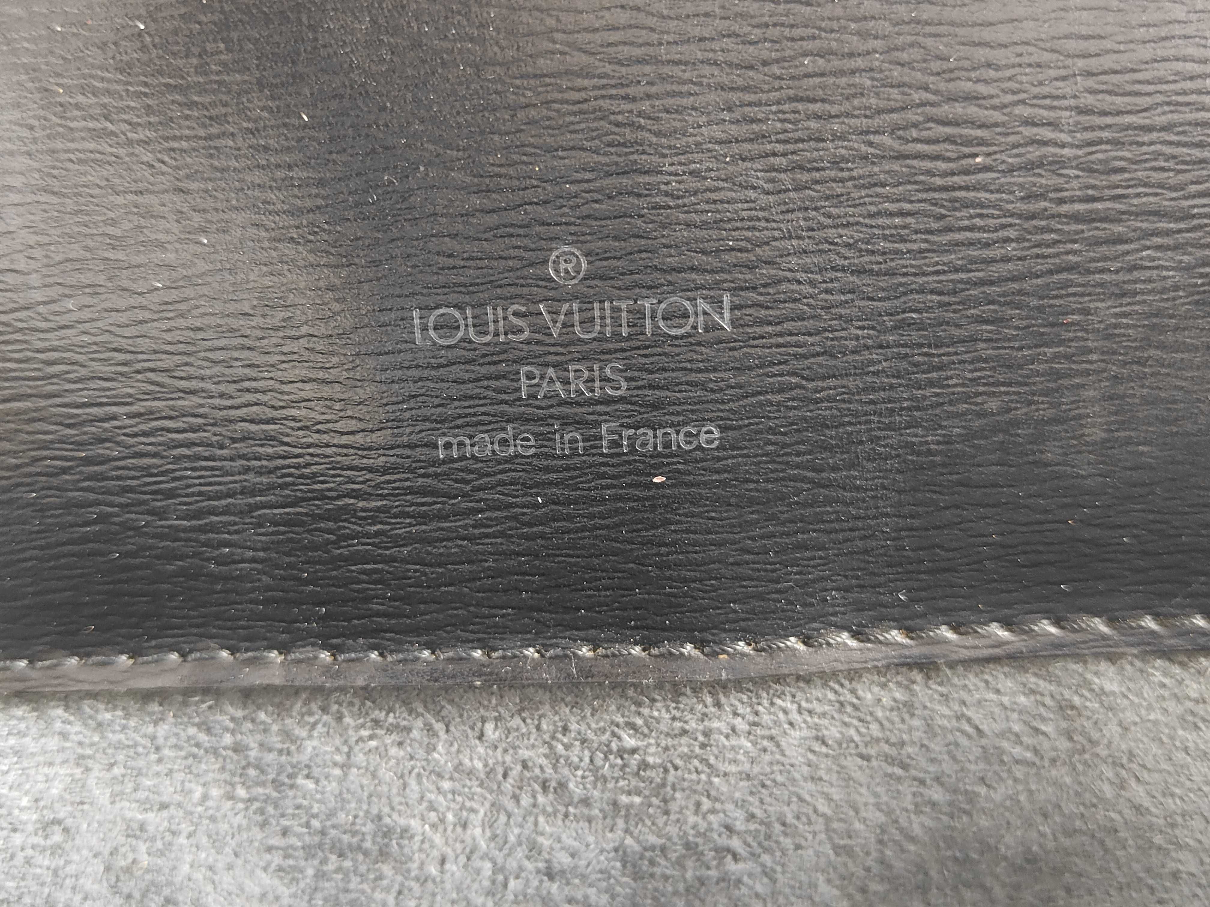 Epi LV Cluny Black Shoulder Bag — view 10