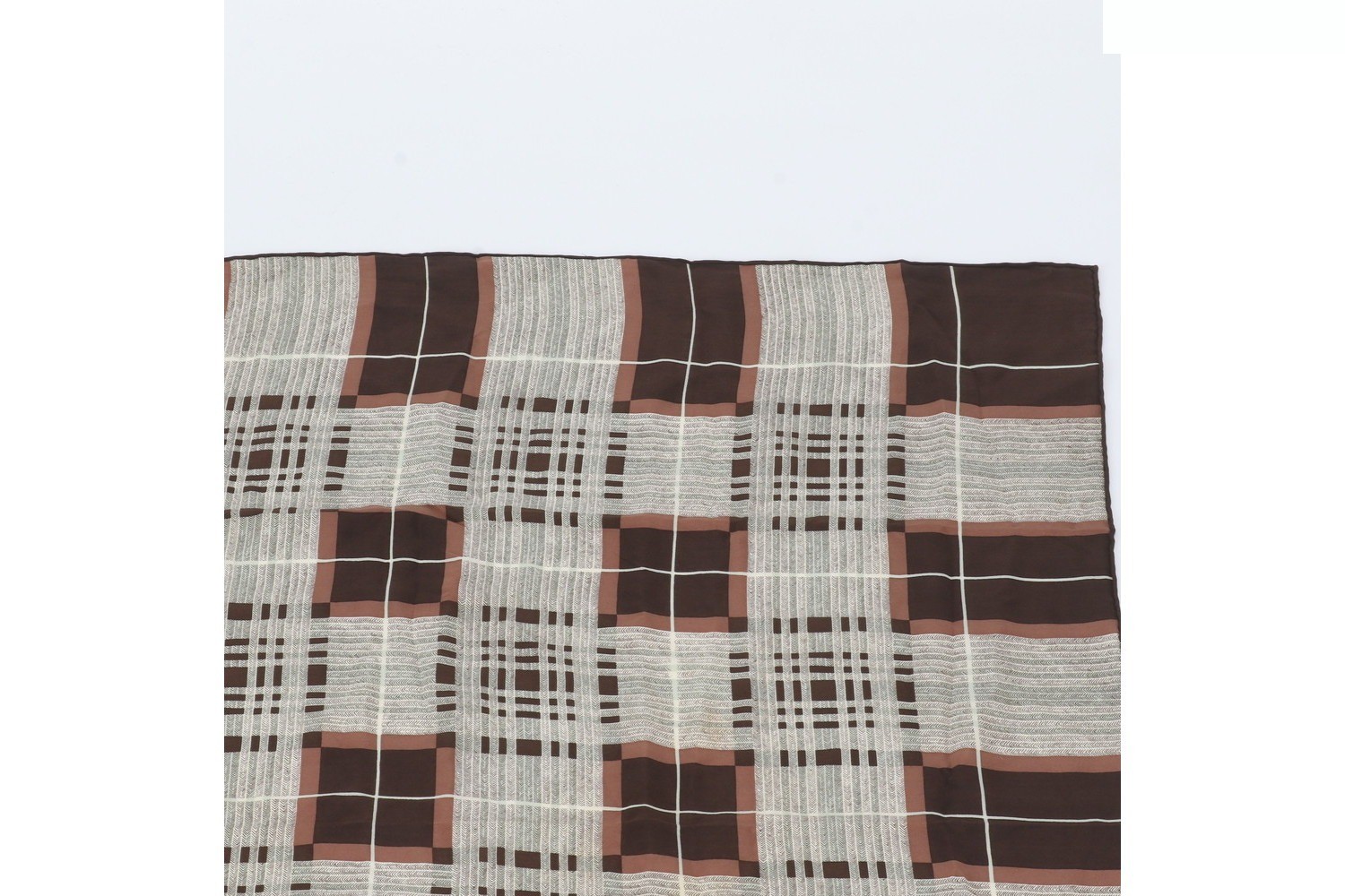 Y-line (accessories) / Scarf — view 2