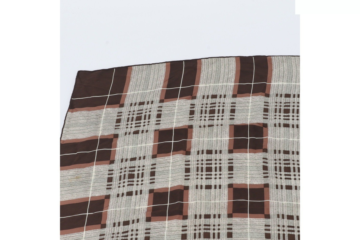 Y-line (accessories) / Scarf — view 3