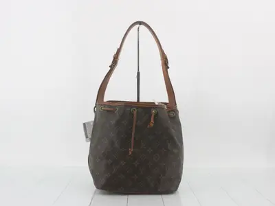 Monogram Petit Noé AR9001 (shows signs of wear and tear)