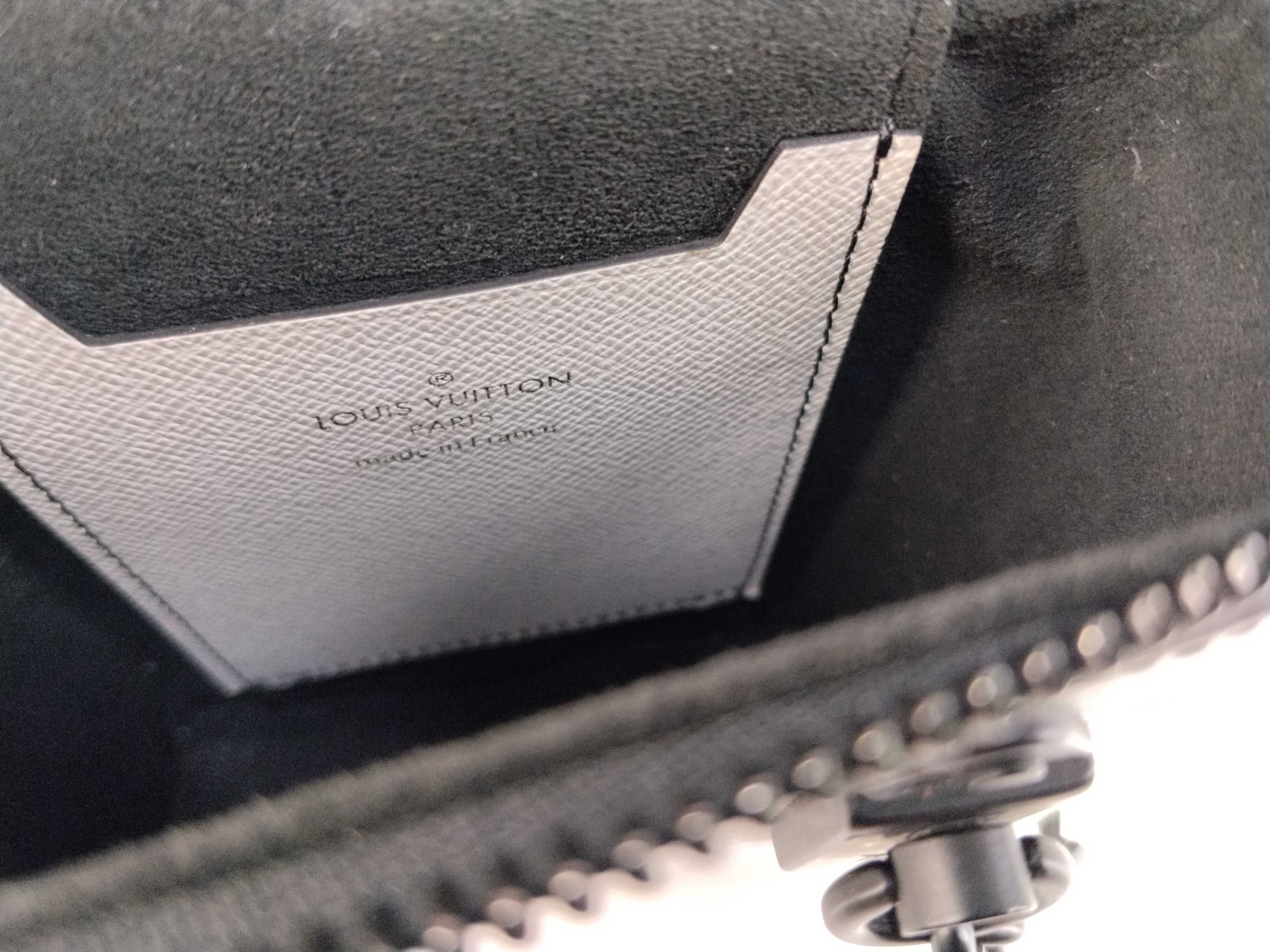 Epi Louis Vuitton Box Shoulder Bag — view 10