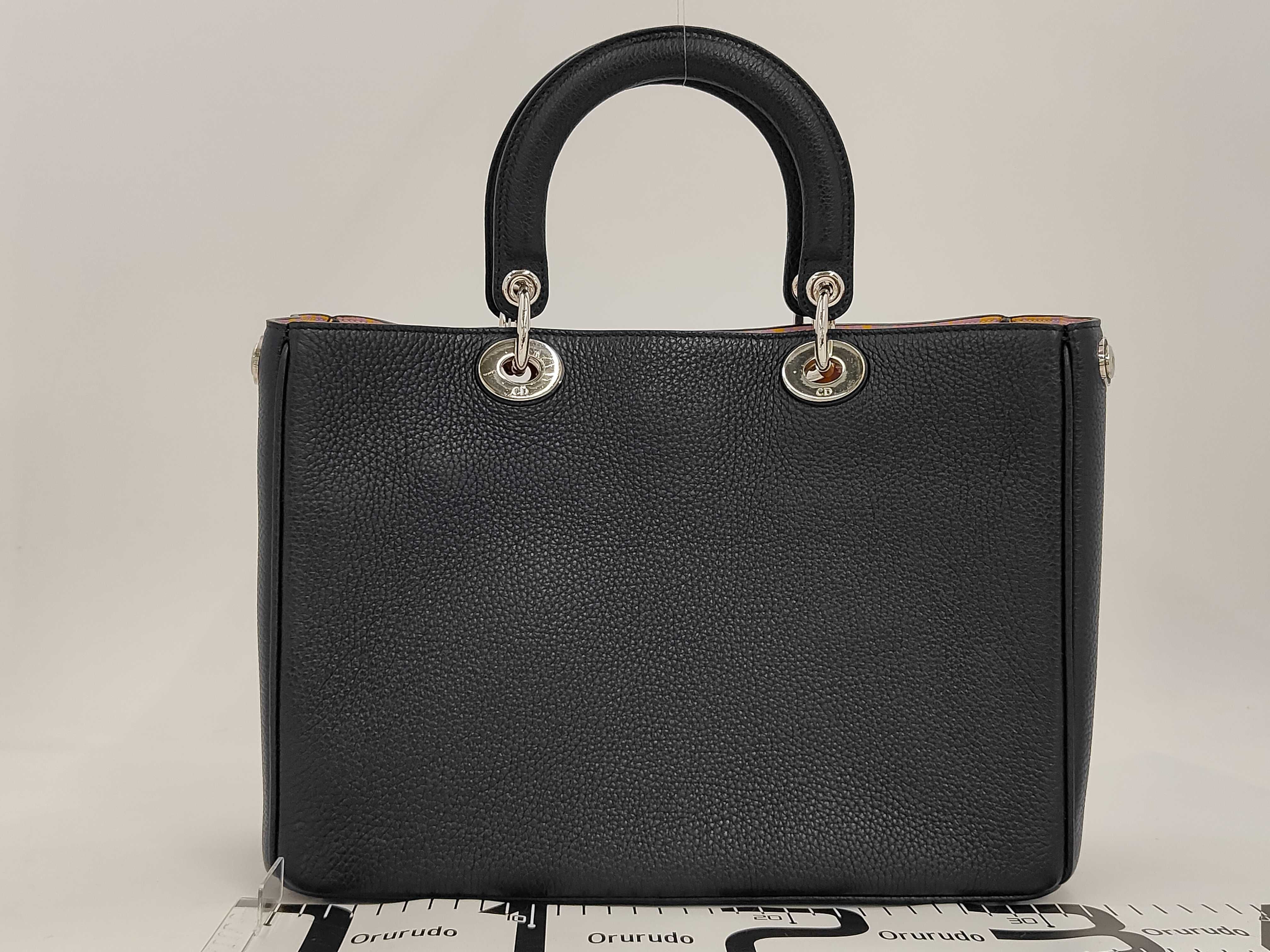 Siorissimo Medium Leather 2-Way Handbag with Pouch — view 2