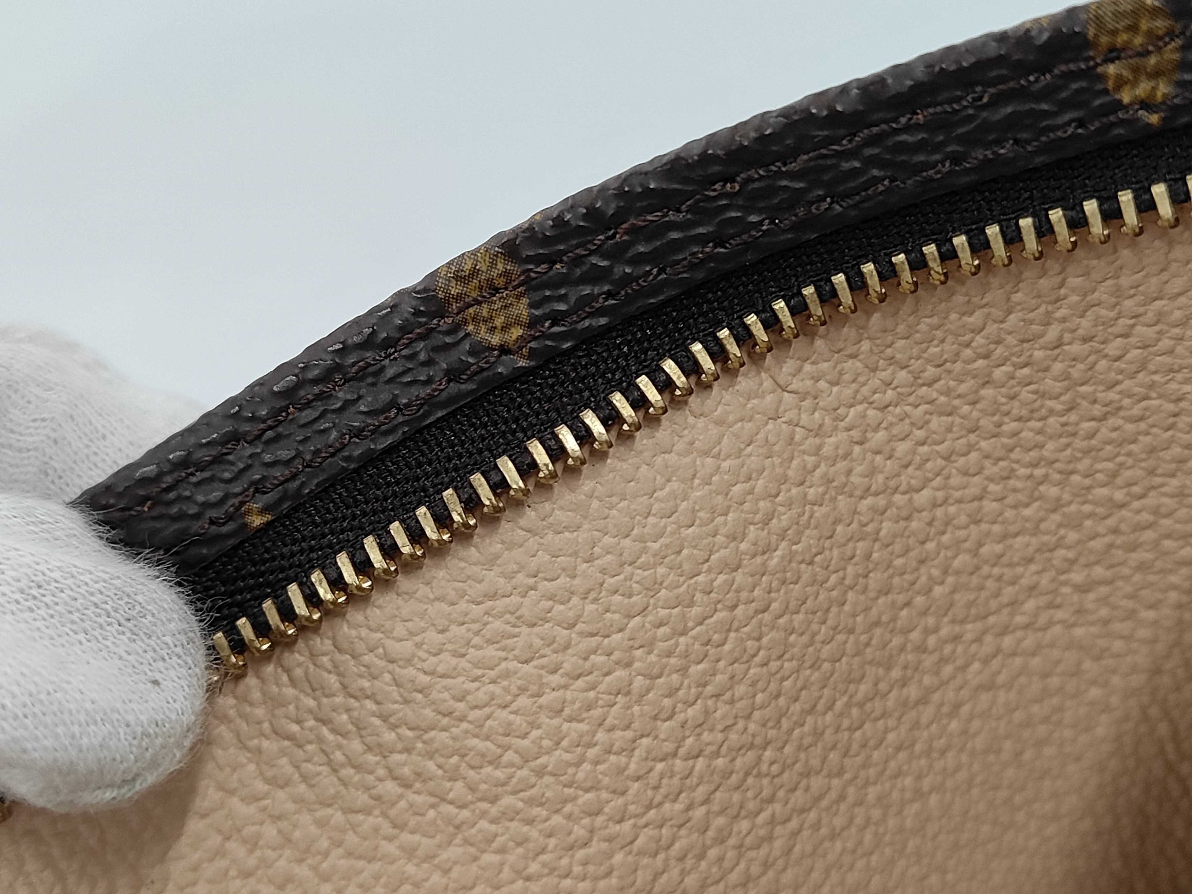Monogram Louis Vuitton Monogram Bucket Bag with Pouch FL0012 Pouch — view 7
