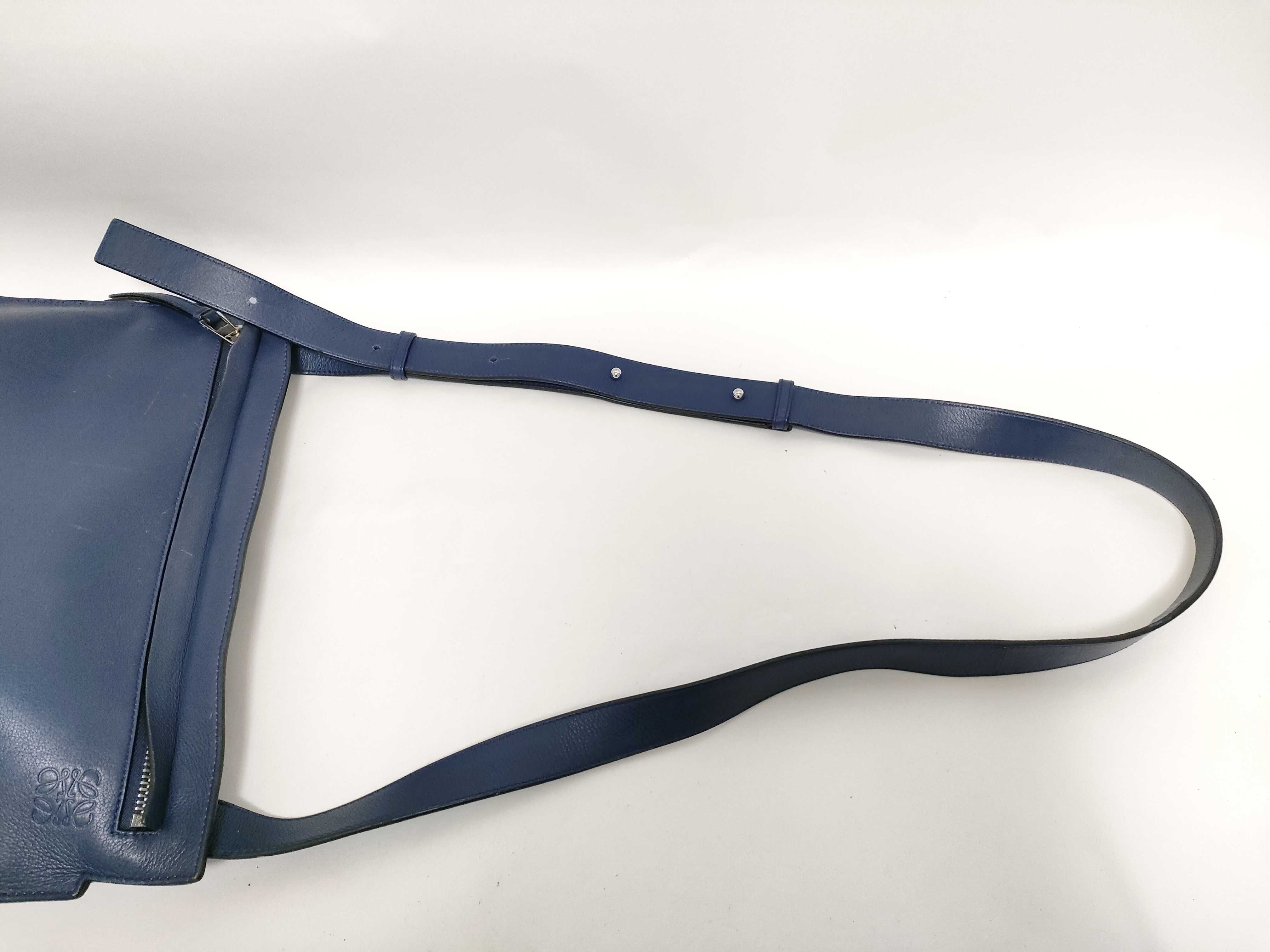 T Messenger Shoulder Bag, Blue — view 3