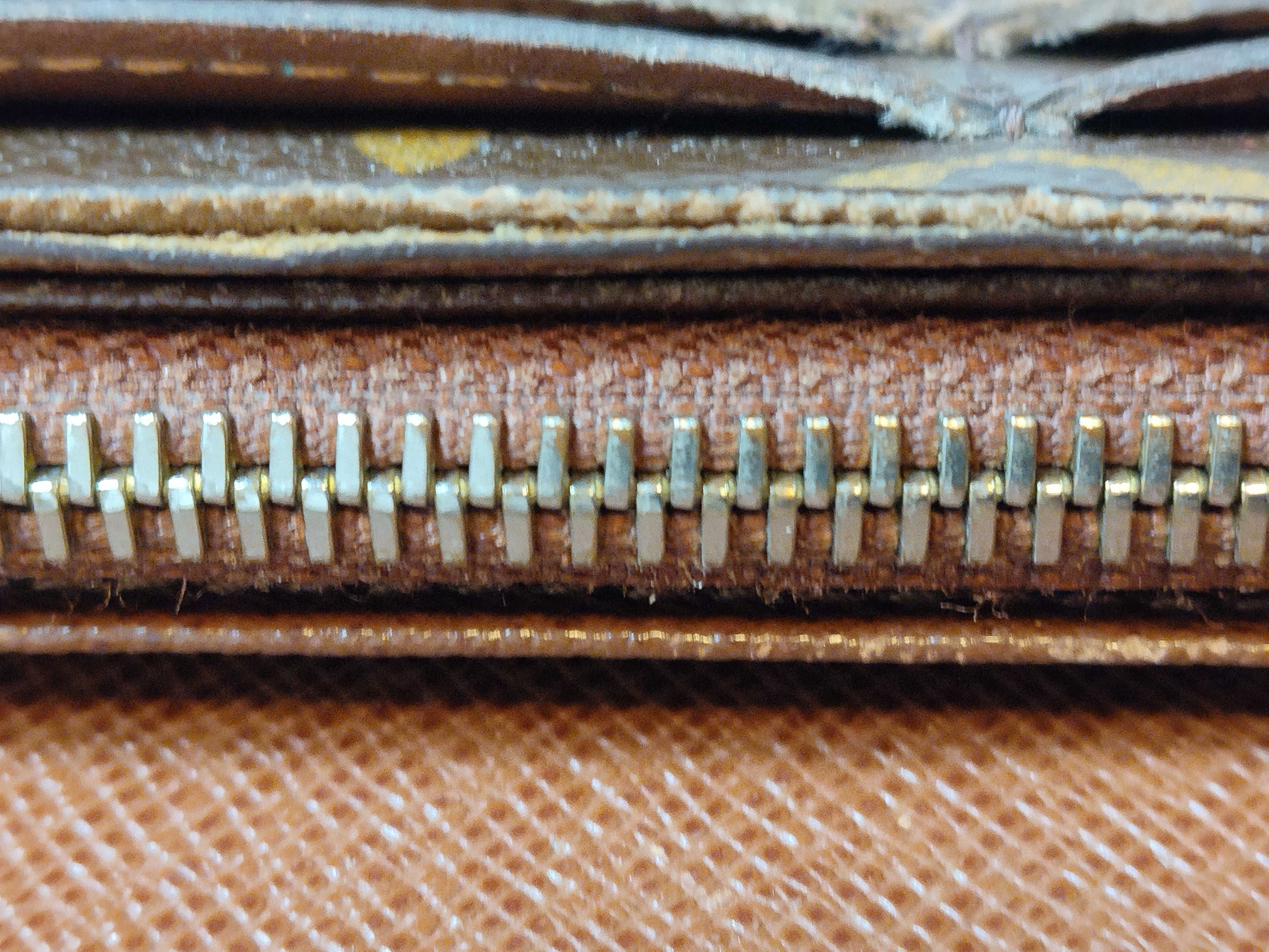 Monogram Portefeuille Sarah Wallet with Initials — view 9