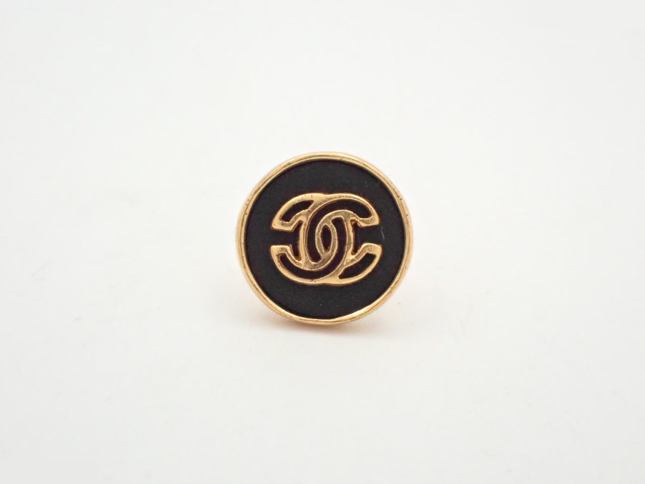 03P Coco Mark Black Leather Single Earring