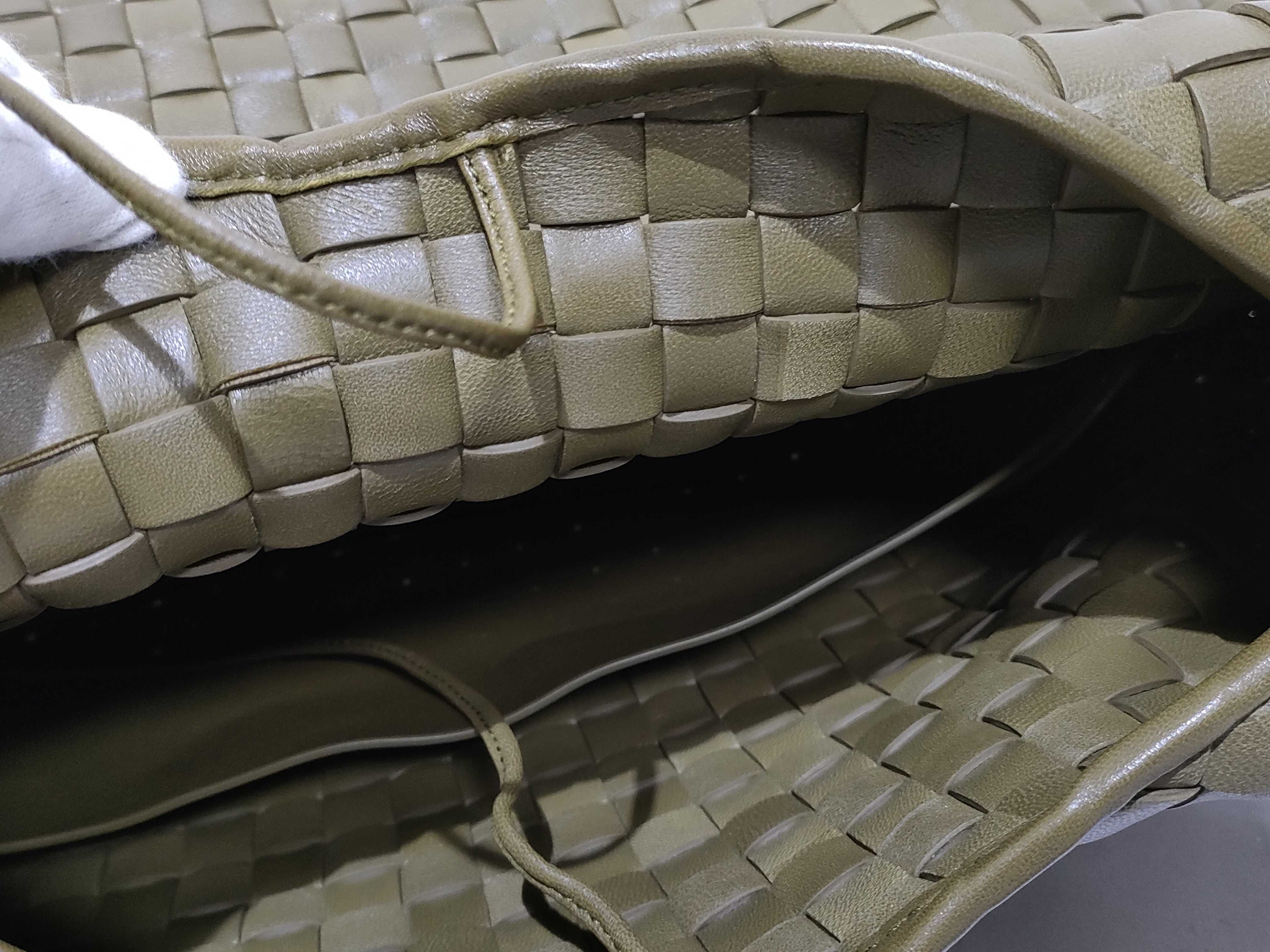 Intrecciato Baguette Bag Handbag — view 13