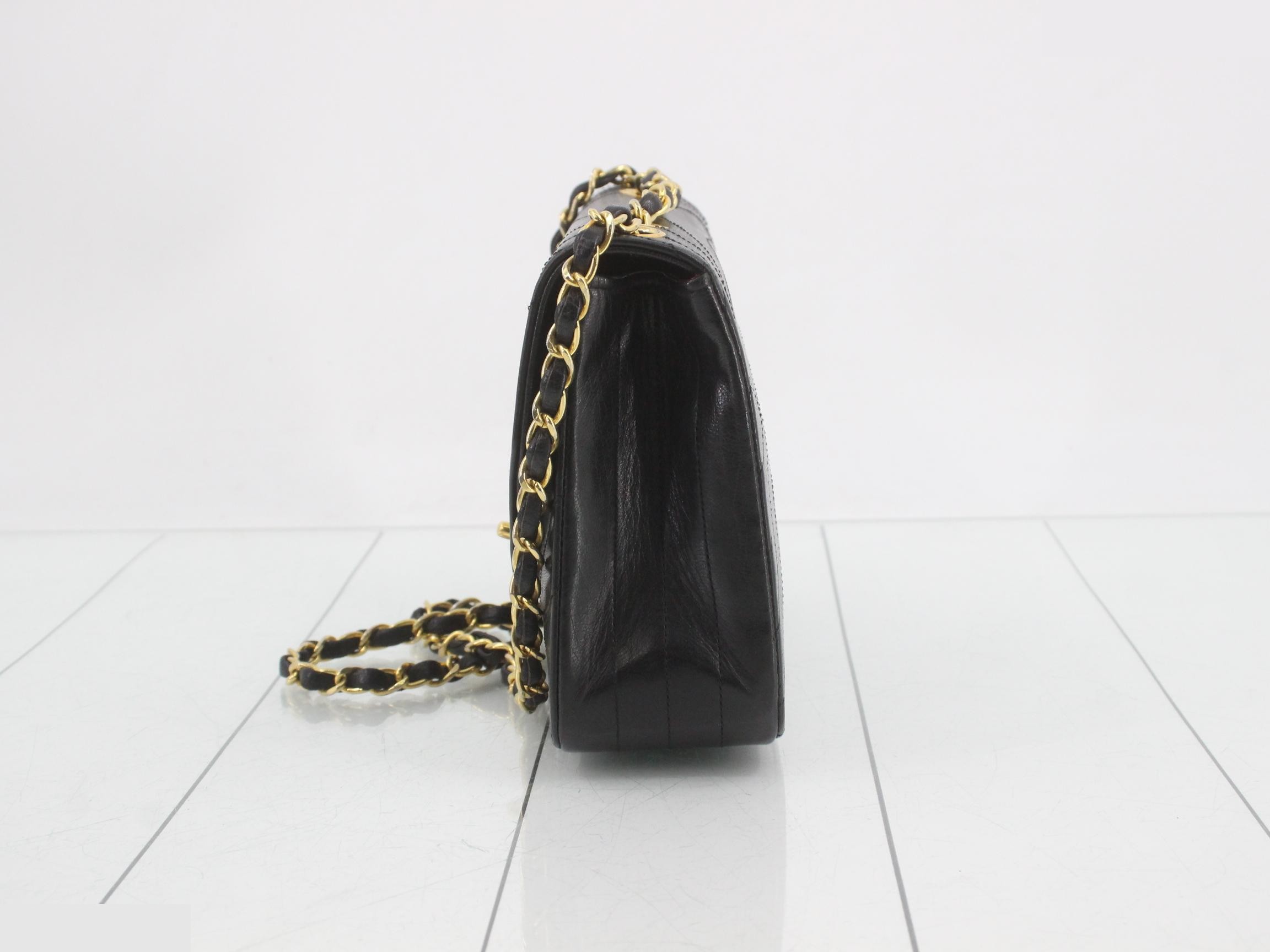 Wave Stitch Lamb Chain Shoulder Bag — view 3