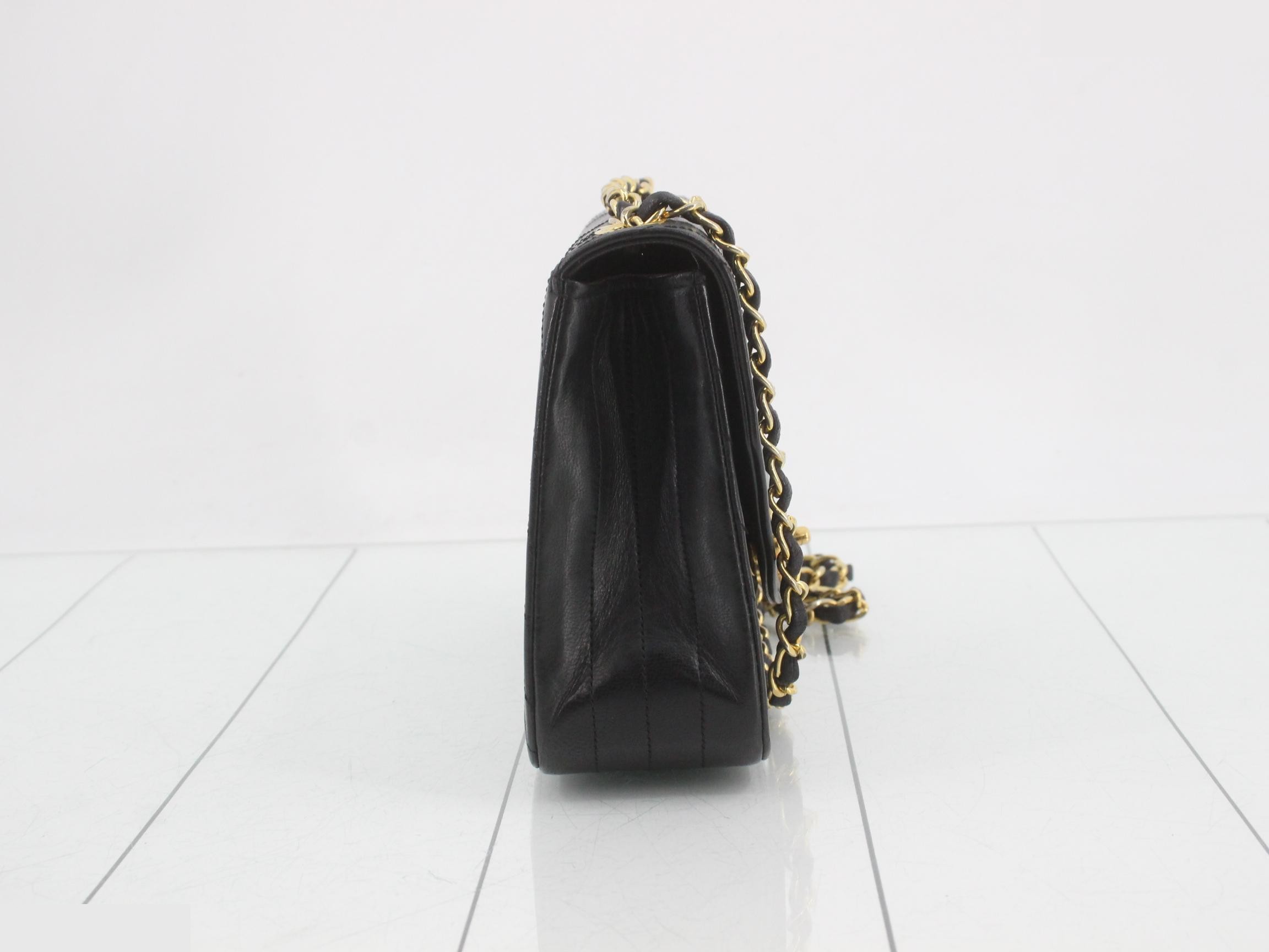 Wave Stitch Lamb Chain Shoulder Bag — view 4