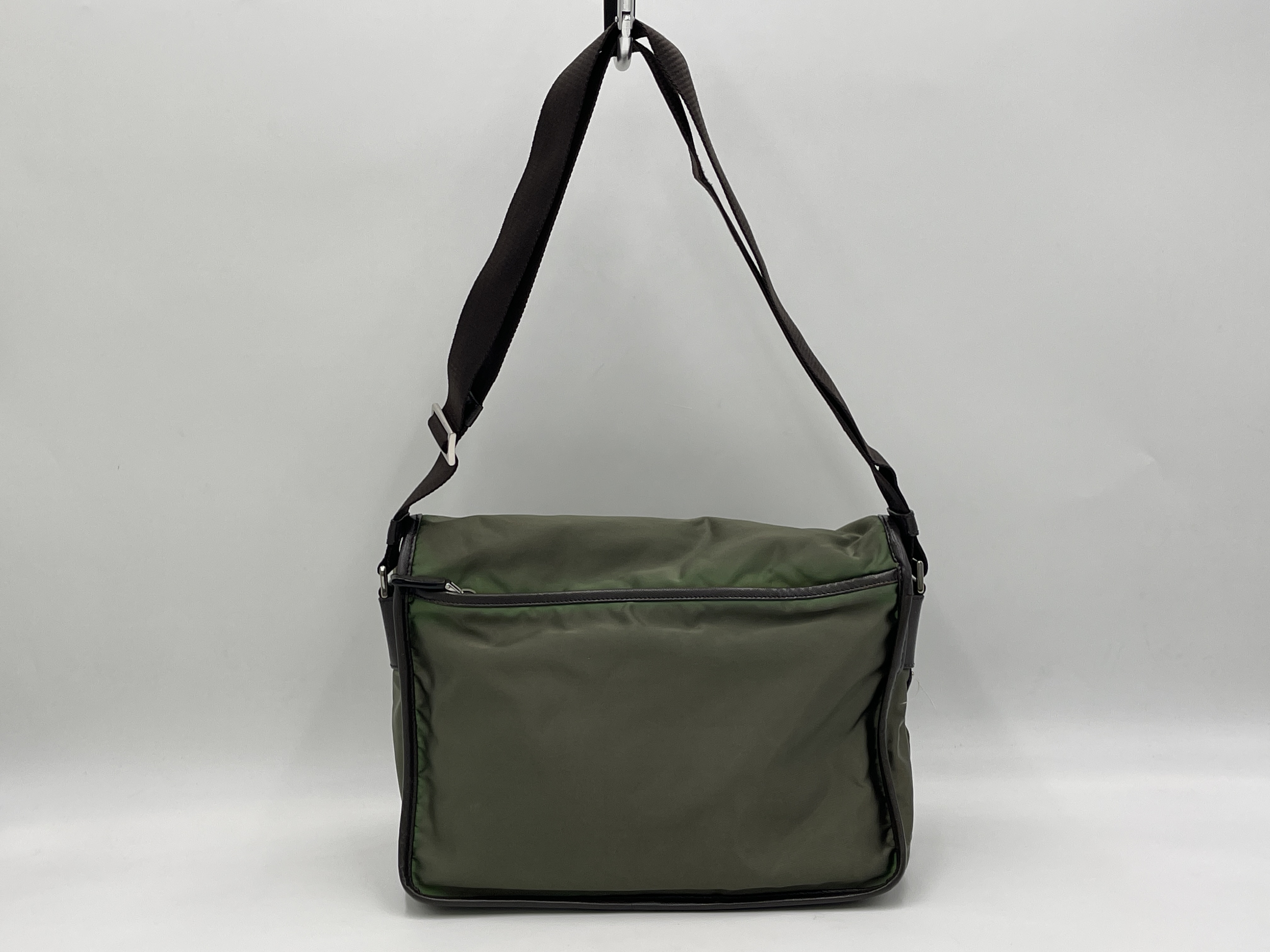Nylon Messenger Khaki VA0768 NYLON LOGO JACQ Shoulder Bag — view 2