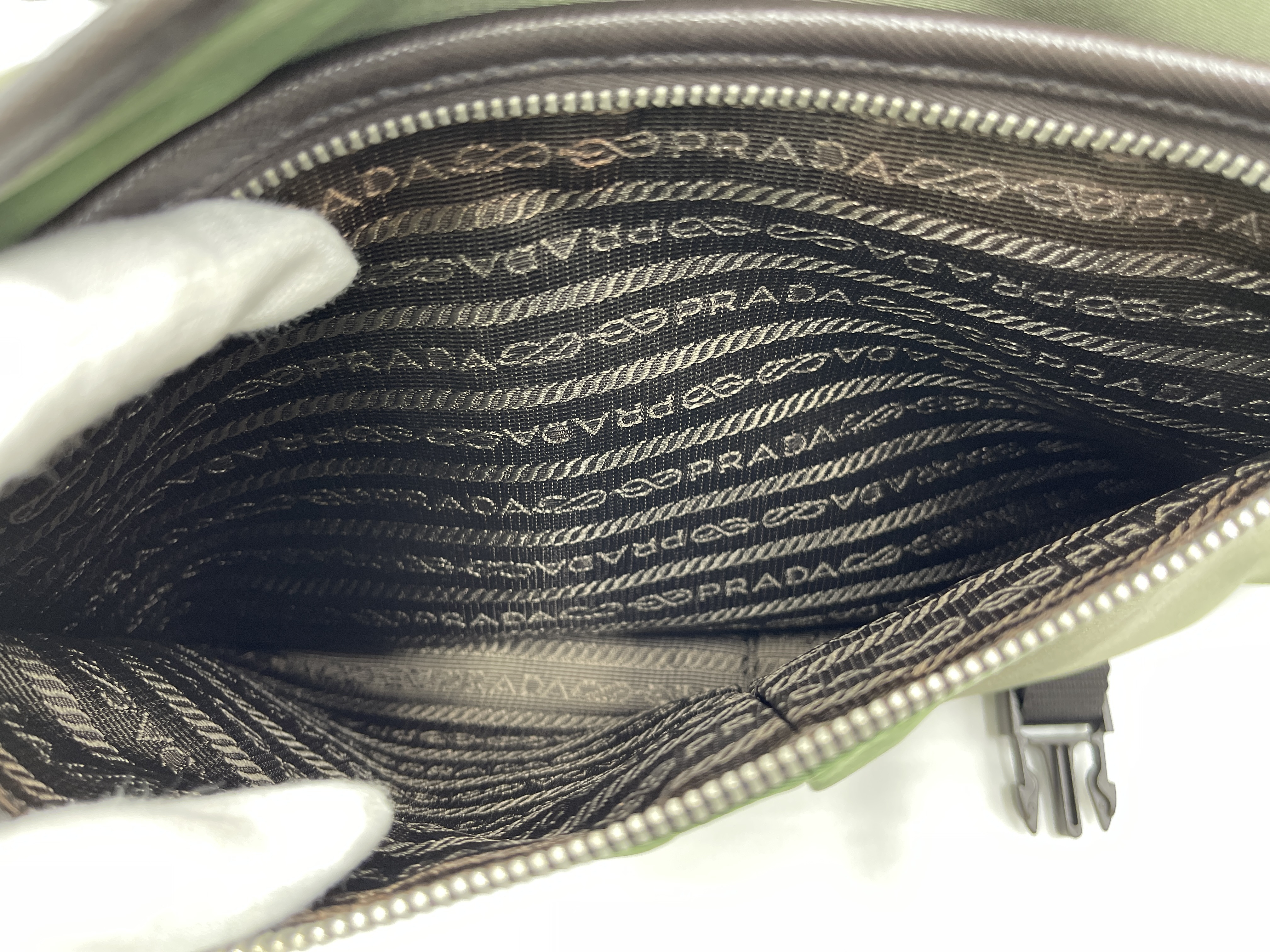 Nylon Messenger Khaki VA0768 NYLON LOGO JACQ Shoulder Bag — view 12