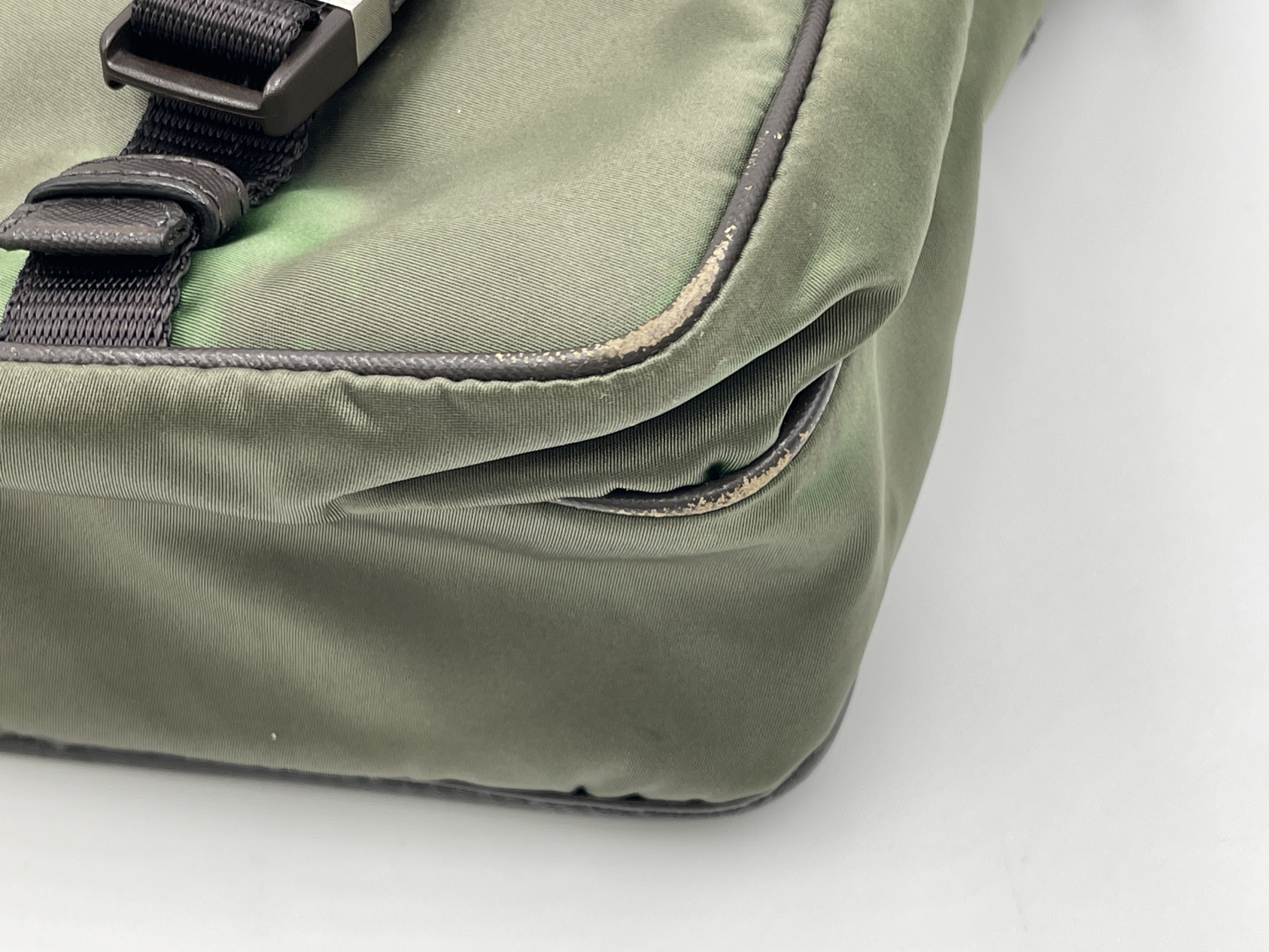 Nylon Messenger Khaki VA0768 NYLON LOGO JACQ Shoulder Bag — view 7