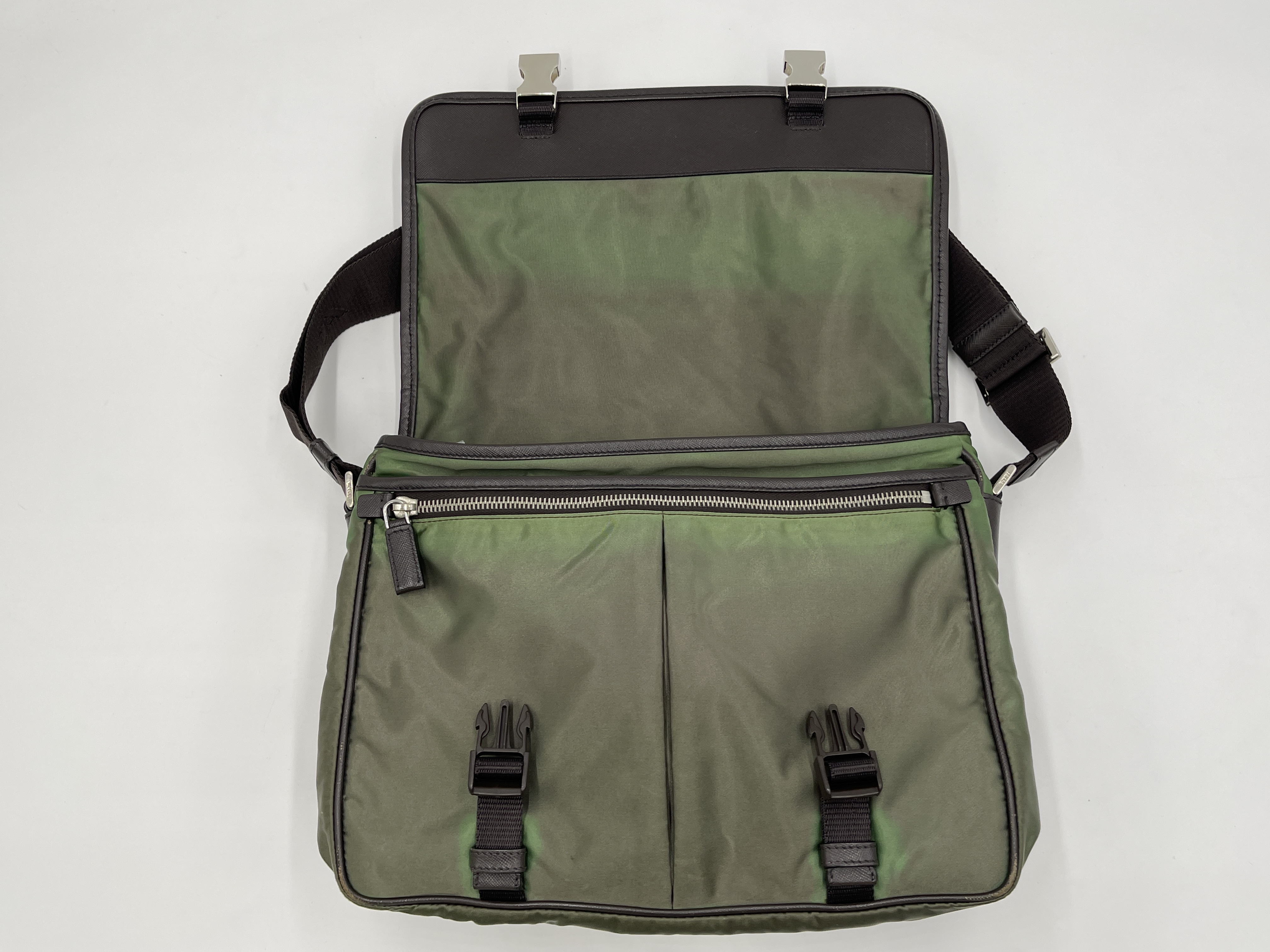 Nylon Messenger Khaki VA0768 NYLON LOGO JACQ Shoulder Bag — view 8
