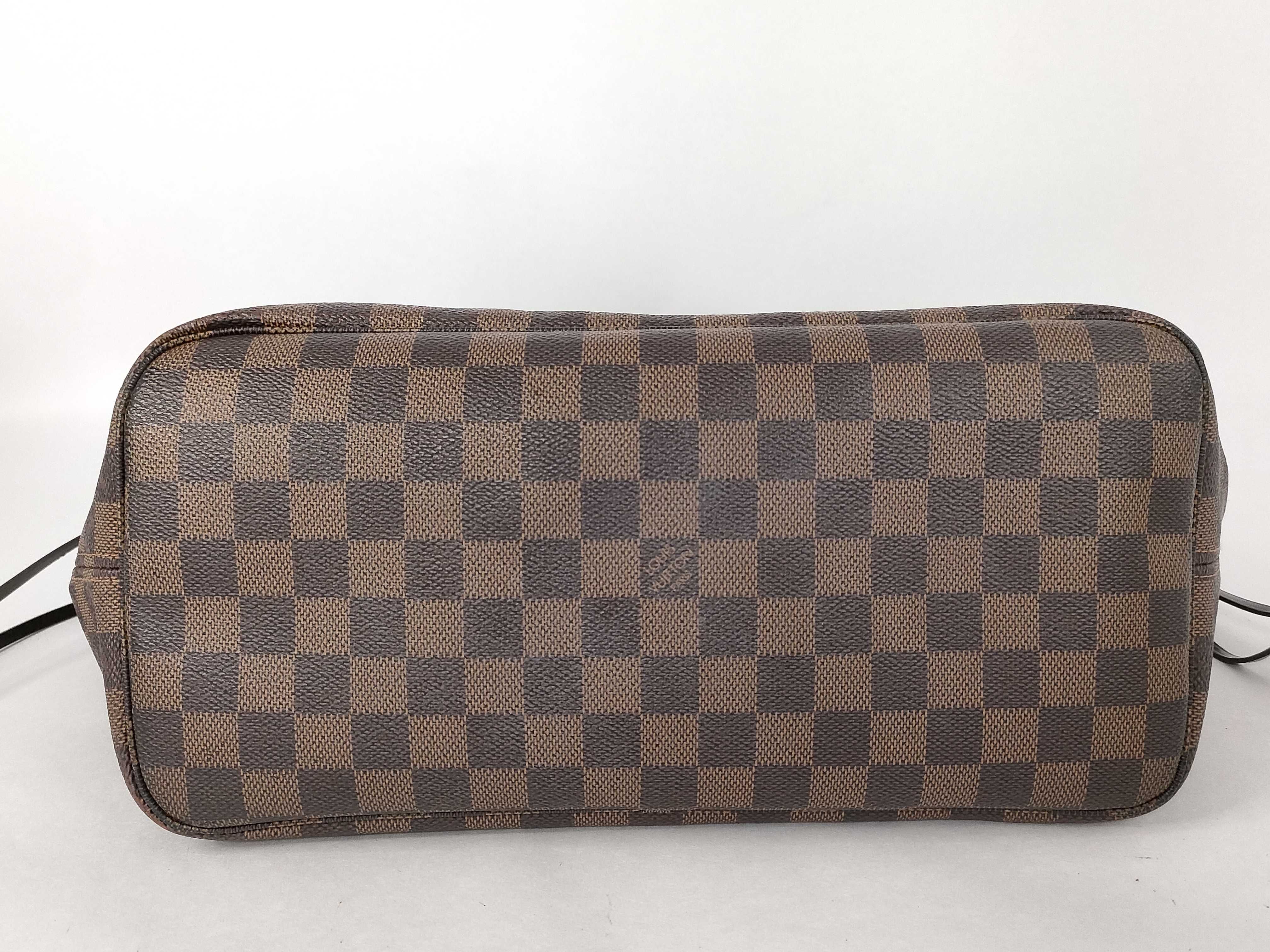 Damier Louis Vuitton Damier Neverfull MM N41358 Tote Bag — view 7