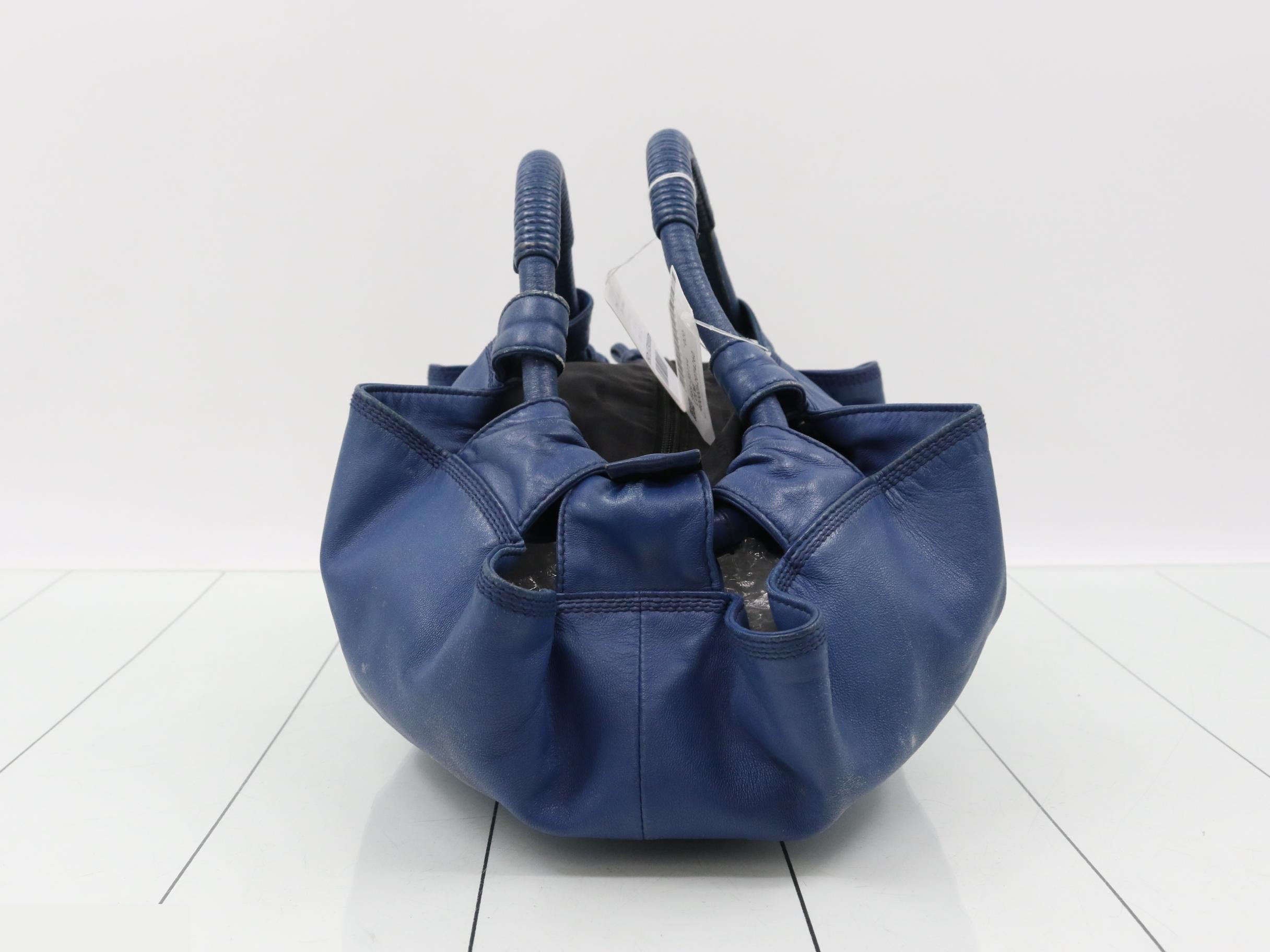 handbag — view 3