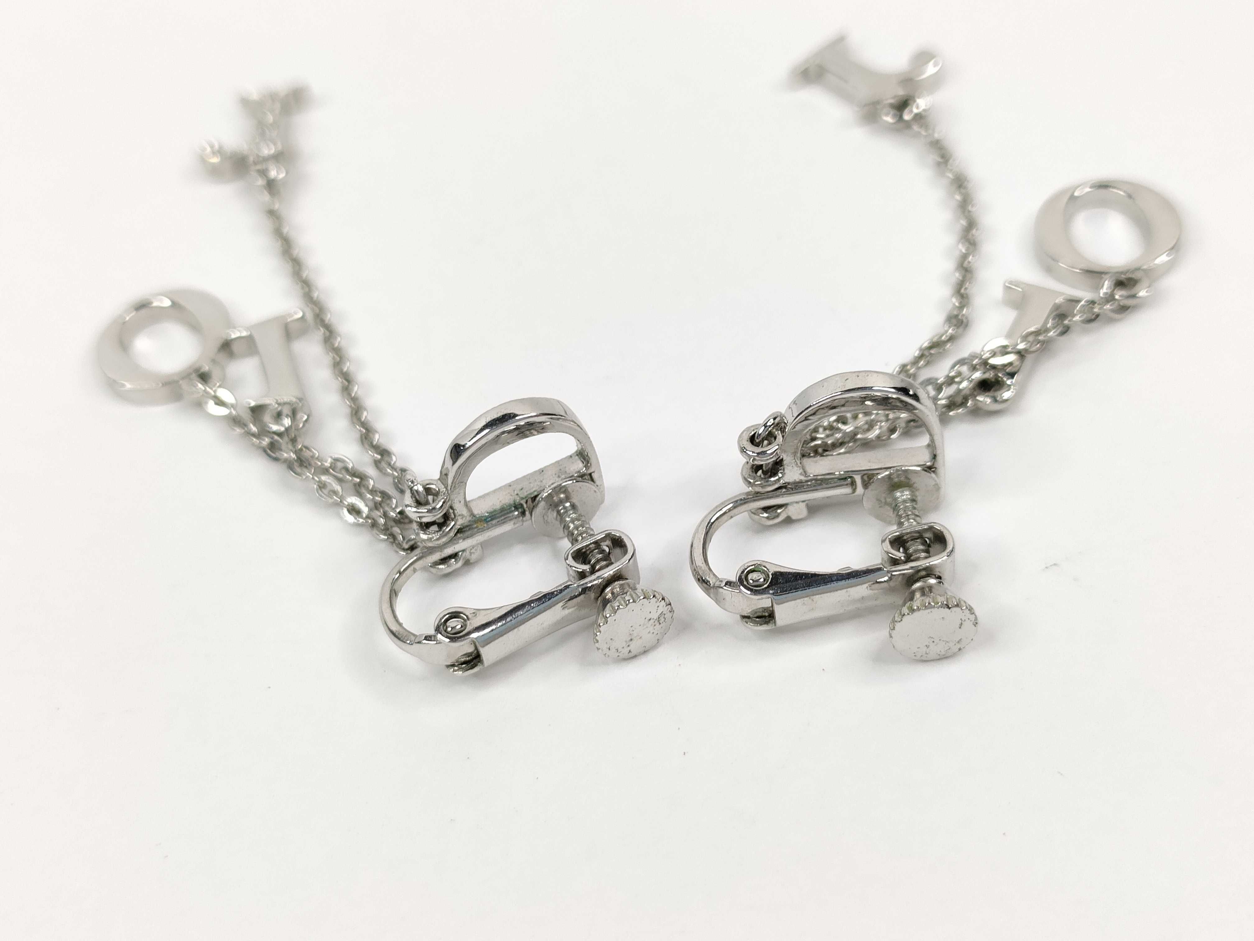 Earrings — view 3