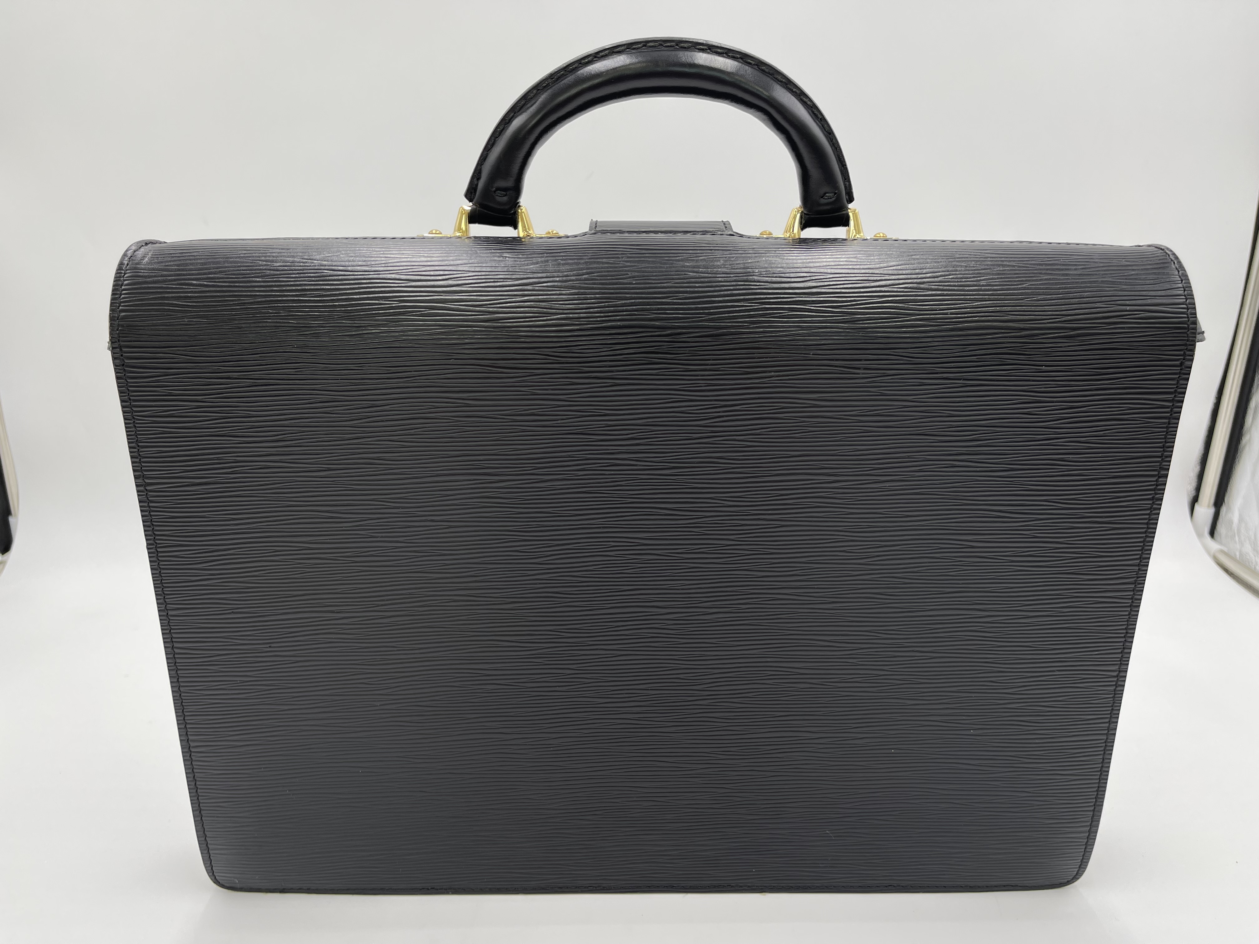 Epi Serviette Fermoir M54352 Business Bag — view 2