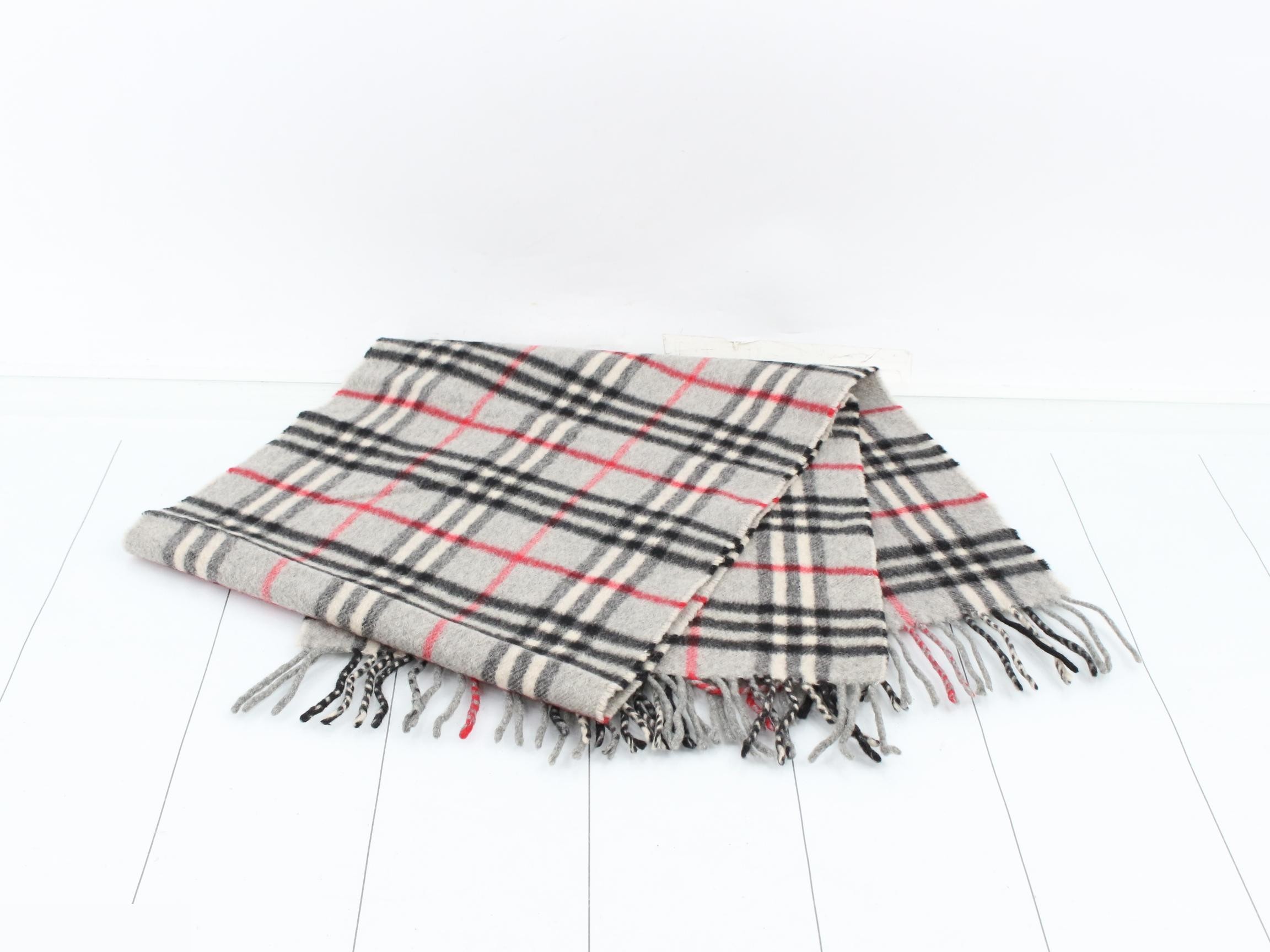 Other lines: Small items, accessories, and scarves — view 3